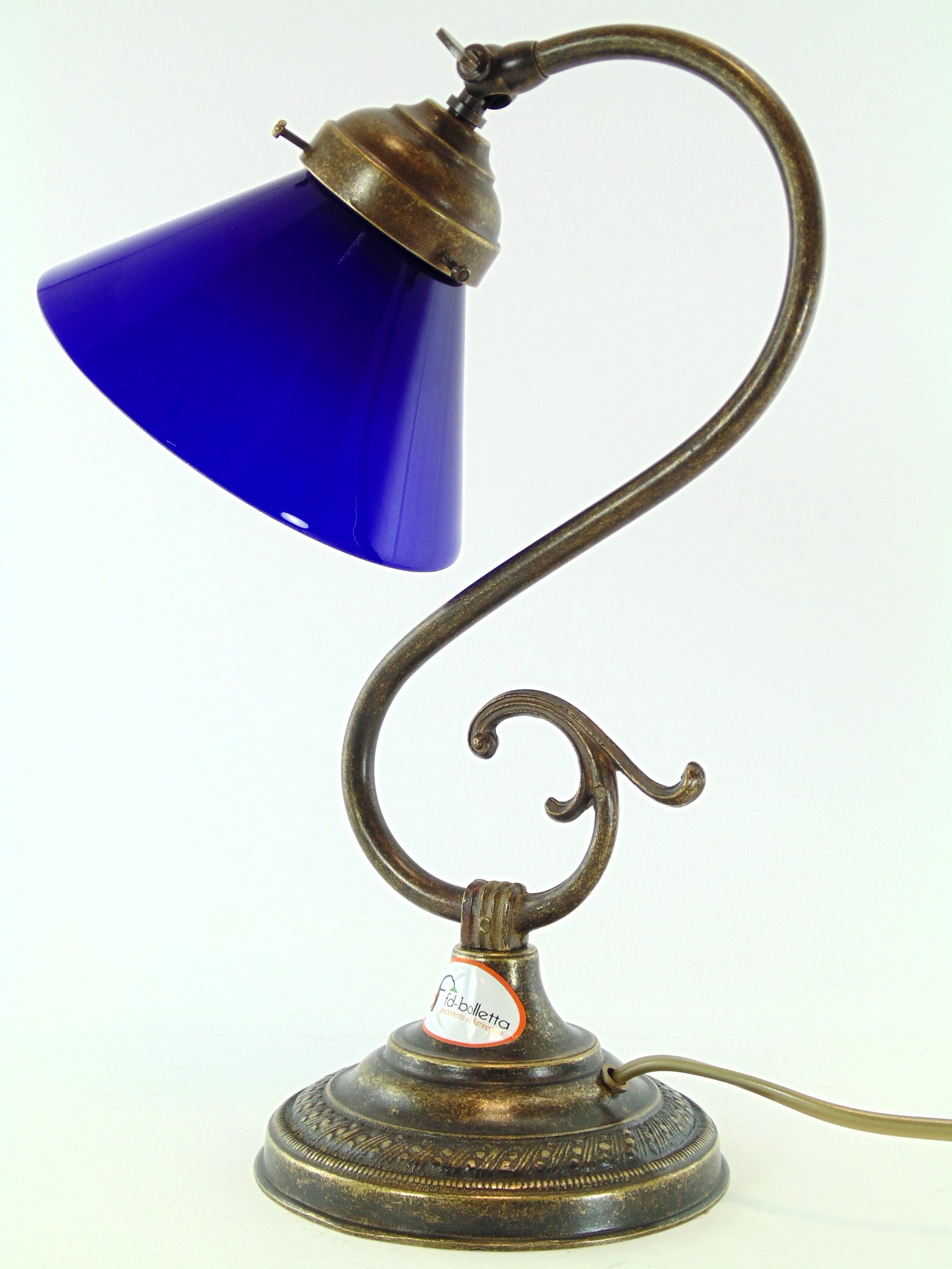 Lampada ottone da comodino,tavolo,scrivania,illuminazione per interni con paralume vetro blu s29 Misure: H 32cm, Ø vetro 15cm, Ø base 13cm