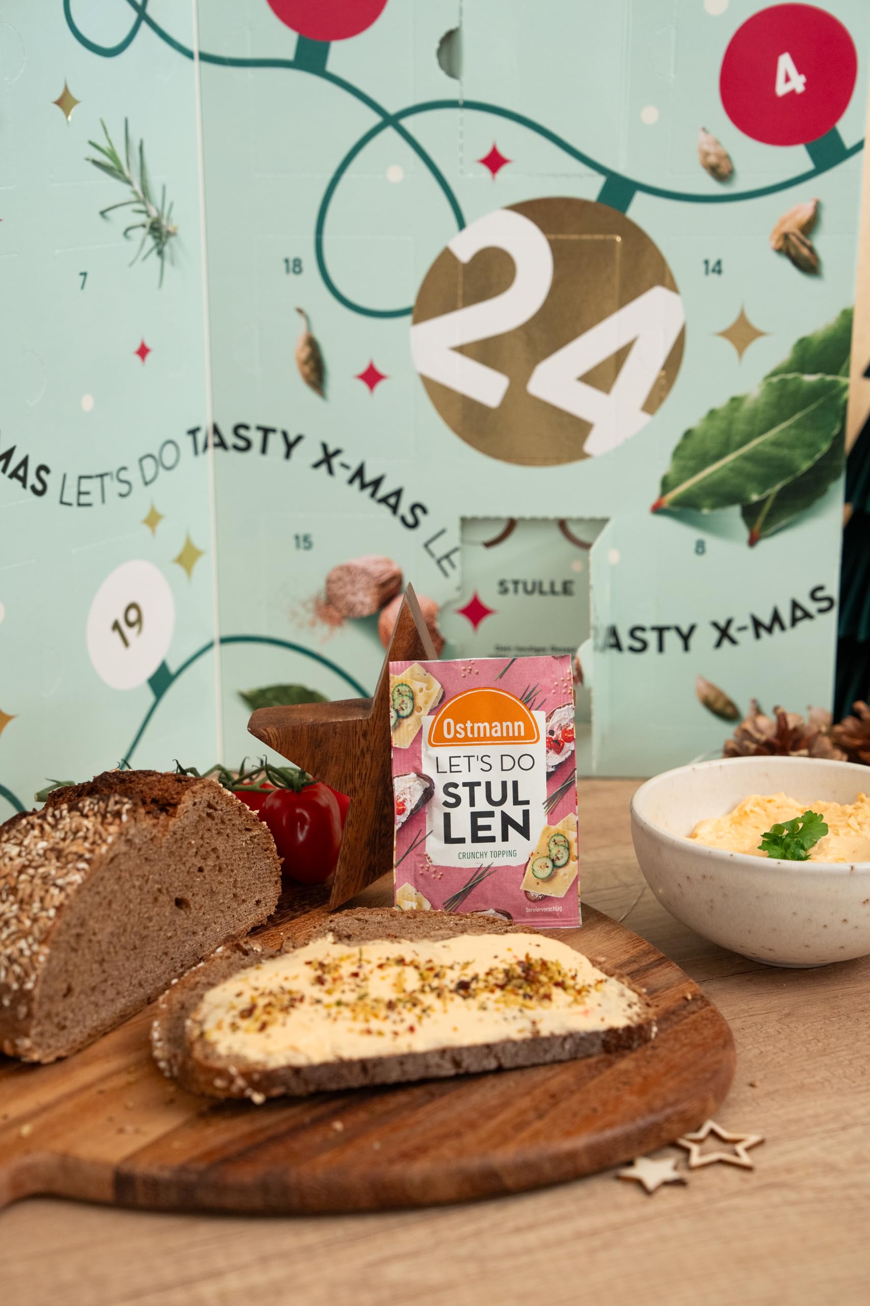 Ostmann Gewürze - Adventskalender 2025 | Gewürzkalender mit 24 abwechslungsreichen Gewürzmischungen zum Probieren | Leckere Rezepte zu jedem Gewürz | Geschenkidee für Advents- & Weihnachtszeit