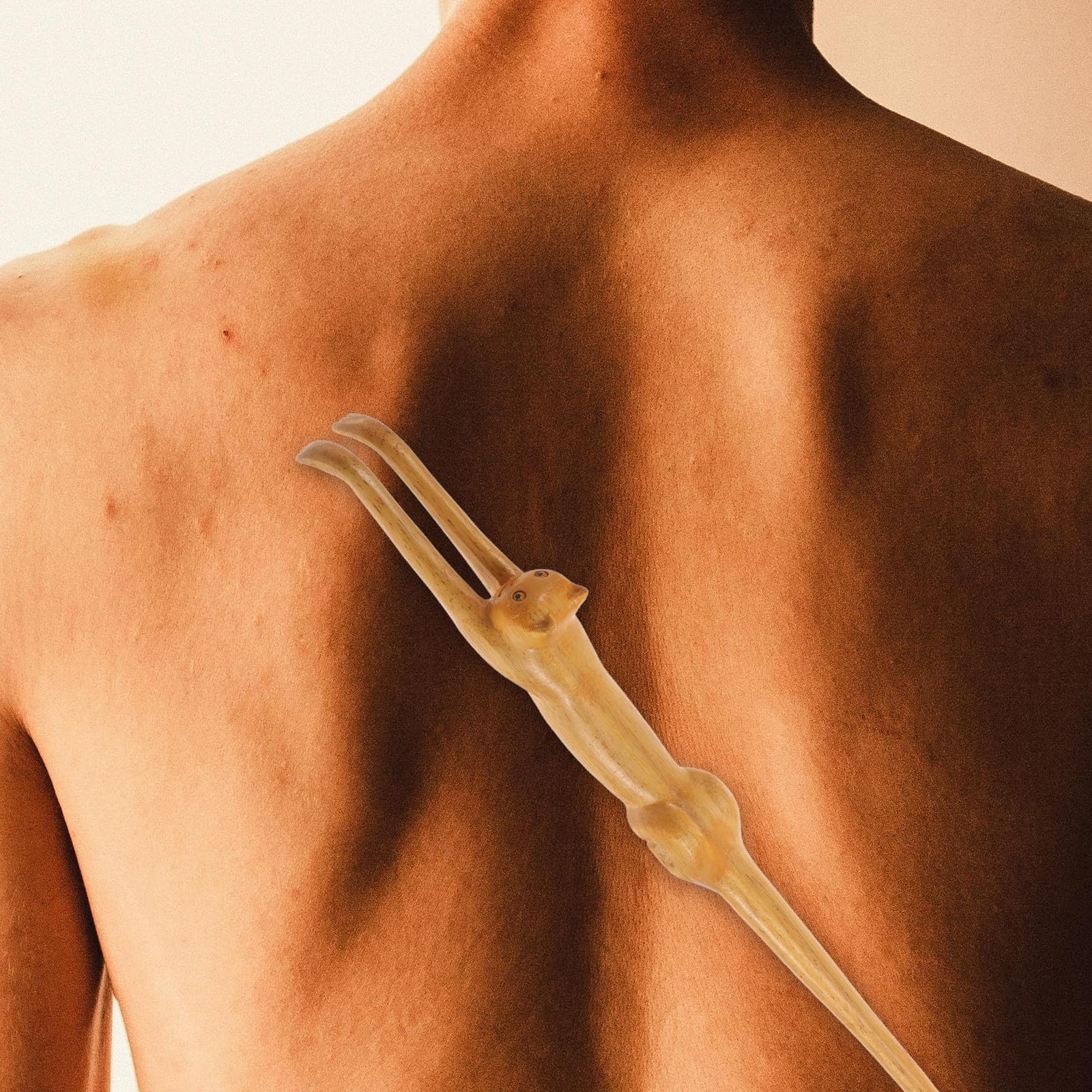 Rückenkratzer mit Langem Holzgriff und Katzenkrallen Massagefunktion Natürlicher Juckreizkratzer für Rücken und Körper Massagegerät für Männer und Frauen