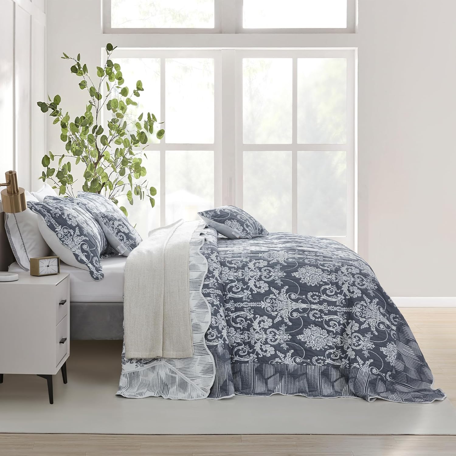 Oversized King Bedspread 128x120 Extra Wide, Jacquard Matelasse Damask Pattern Design, Lightweight, Reversible, 5 Piece, 100% Microfiber, Blue - Image 5
