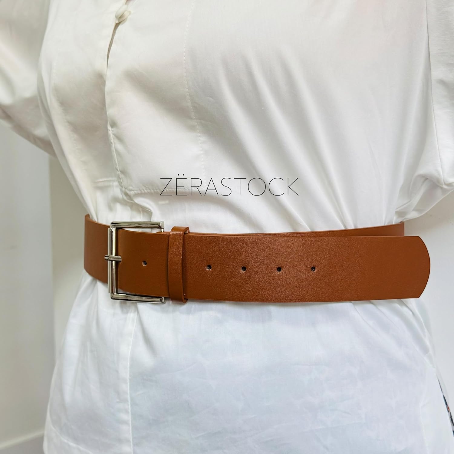 Cinto Feminino de Couro PU Marrom Caramelo Largo Fivela Prata Brilhante ZERASTOCK Hype Young em promoção! Veja a oferta e mais achadinhos de Cintos & Lenços 3 Hoje é o melhor dia para comprar Cinto Feminino de Couro PU Marrom Caramelo Largo Fivela Prata Brilhante ZERASTOCK Hype Young com aquele preço maroto! Promoção! Aproveite a oferta! 3