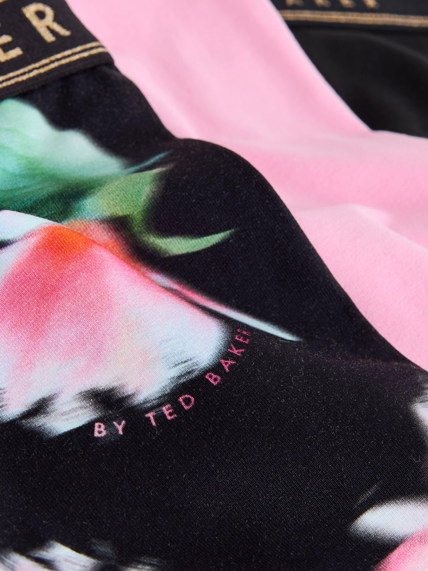 Starsze dziewczynki Zestaw 3 par czarno-różowych legginsów z rozszerzanymi nogawkami Baker by Ted Baker