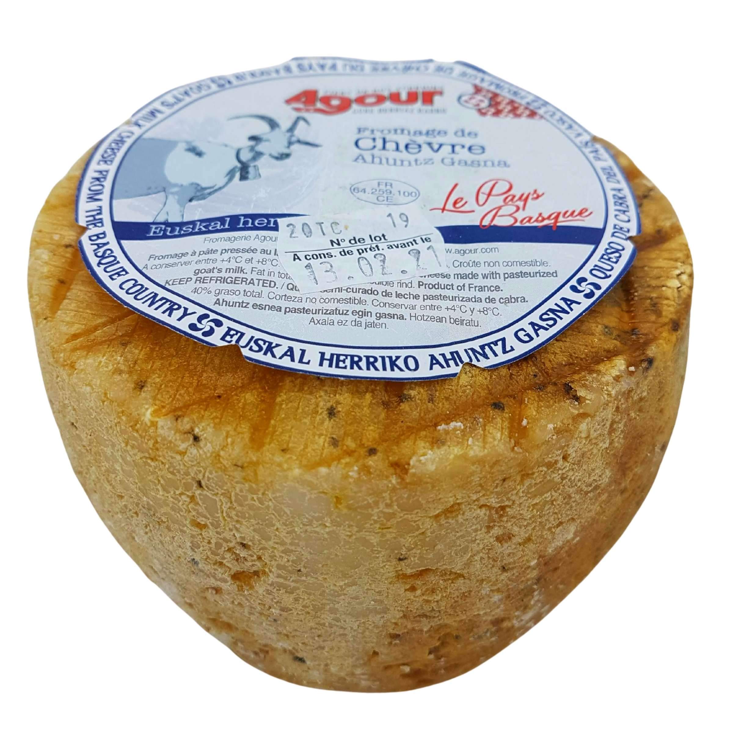 Queso de Cabra del País Vasco Frances - Peso Aproximado 800 gramos - Elaborado por el respetado AGOUR, uno de los productores más laureados de todo el mundo en el World Cheese Awards