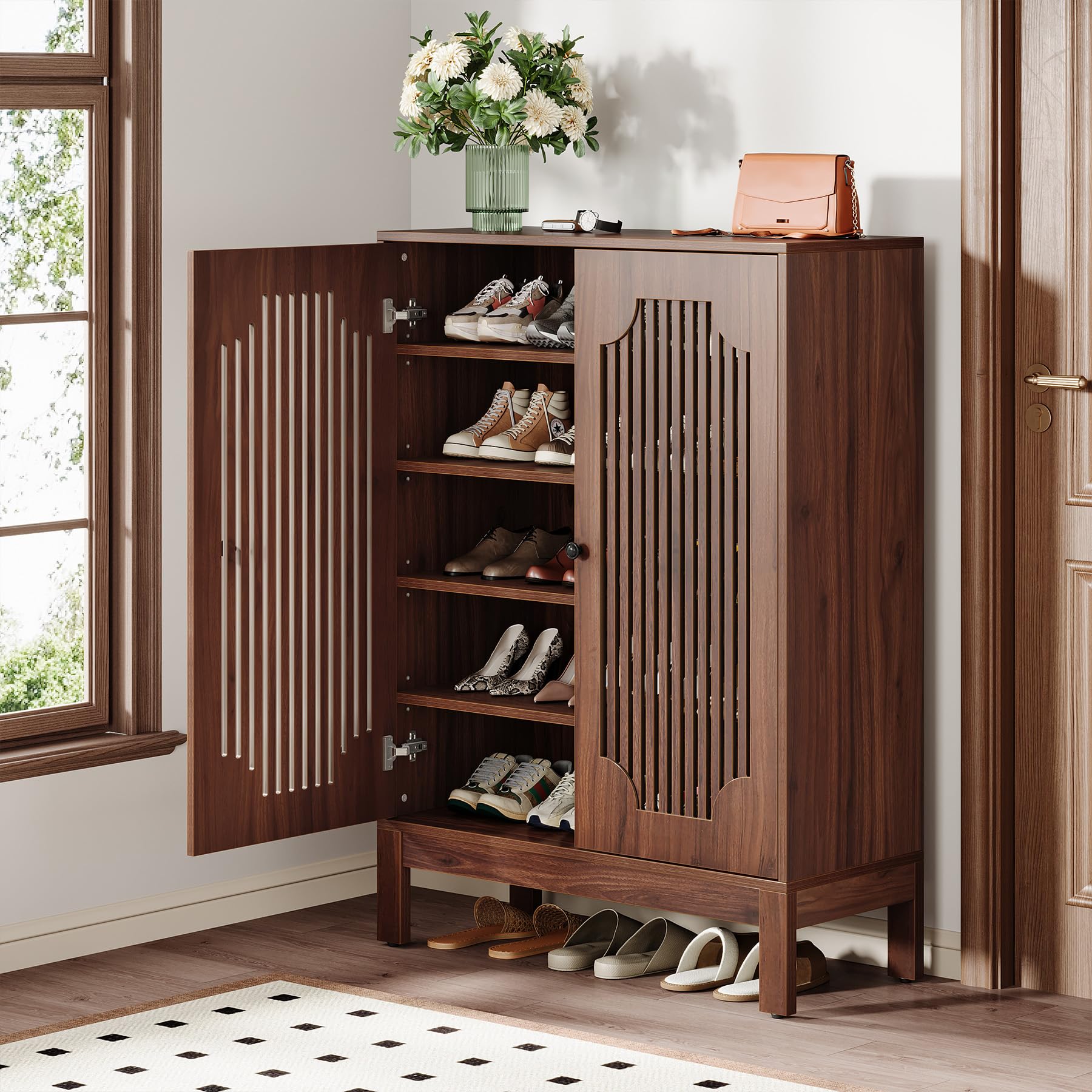 Tribesigns Meuble à Chaussures à 5 Niveaux avec persiennes Portes, 20 Paires Armoire à Chaussures avec étagères réglables, Organiseur de Chaussures en Bois pour entrée, Salon, Couloir, Noyer (Marron)