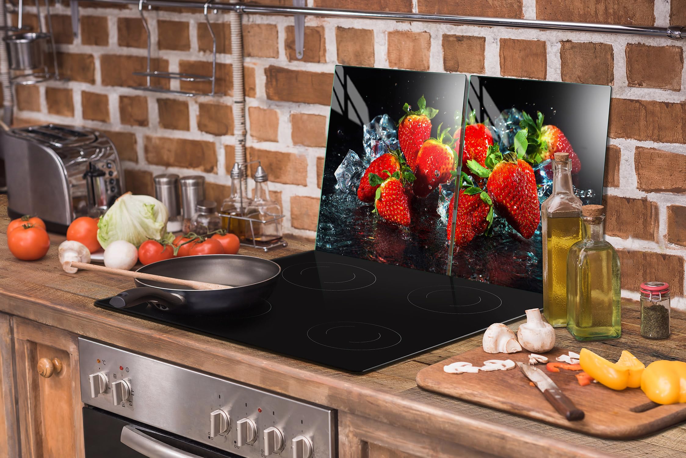 Copri Piano Cottura TMK ArtDeko In Vetro Temperato, 45x52 Cm, Con Stampa A Tema Fragole. Usalo Come Paraspruzzi O Tagliere. Universale Per Piani A Induzione E Gas.