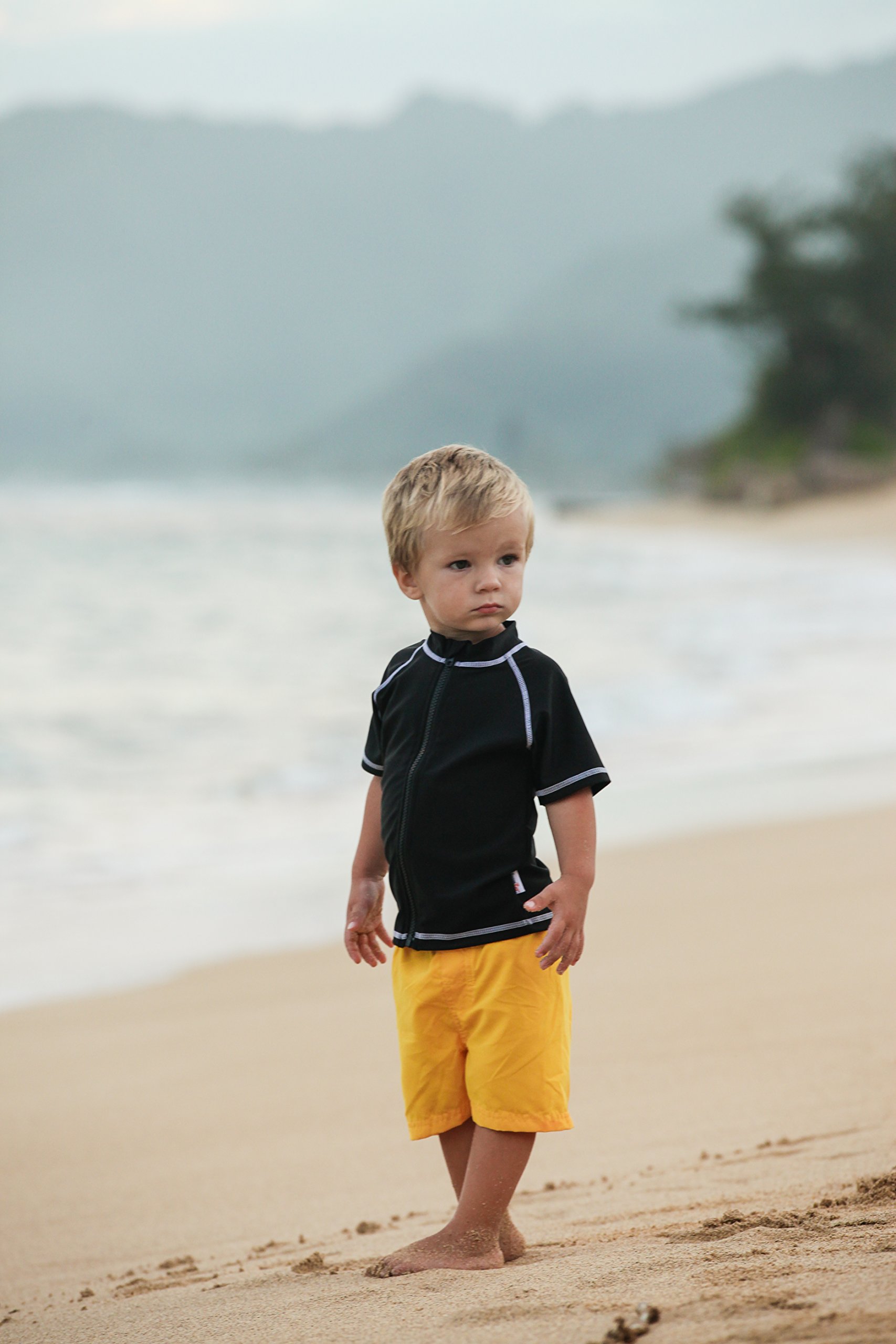 SwimZip UPF 50+ Short Sleeve Rash Guard for Boys' and Girls' - Baby, Toddler, Kids Black