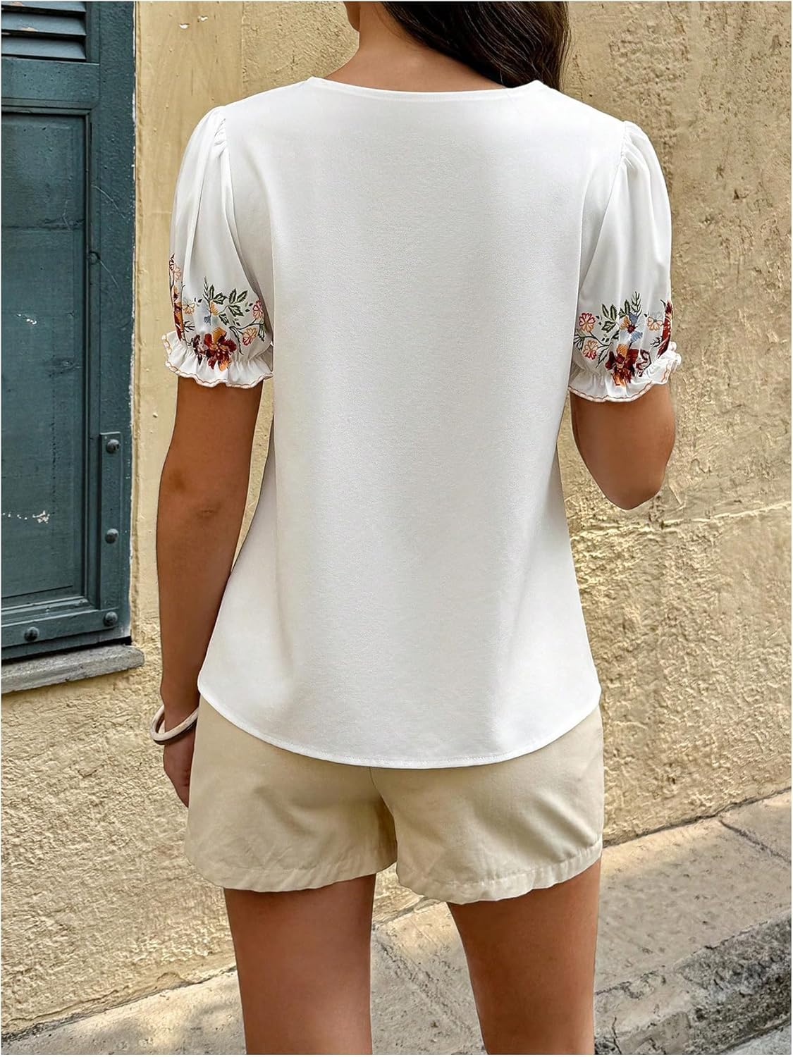 Floerns Women's Floral Puff Sleeve Shirts Crew Neck Button Down Vacation Blouse Tops - Image 3