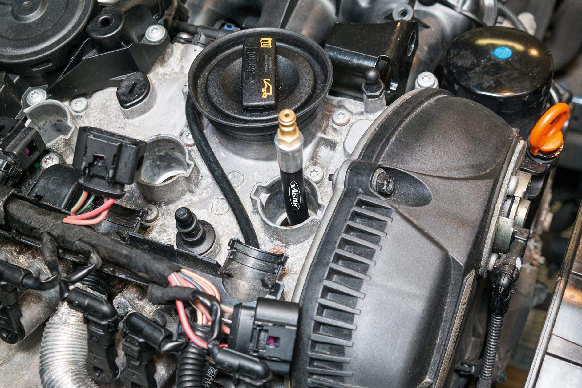Set di tester per compressione e perdita di pressione ViGOR V4461, per motori diesel e a benzina, test professionali di compressione o perdita di pressione per la maggior parte dei motori di auto