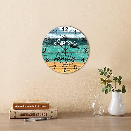 Miniatura 73 de Reloj de pared de madera personalizado que pasa con la familia cada segundo con manecillas de metal, reloj de pared redondo ligero estilo campestre