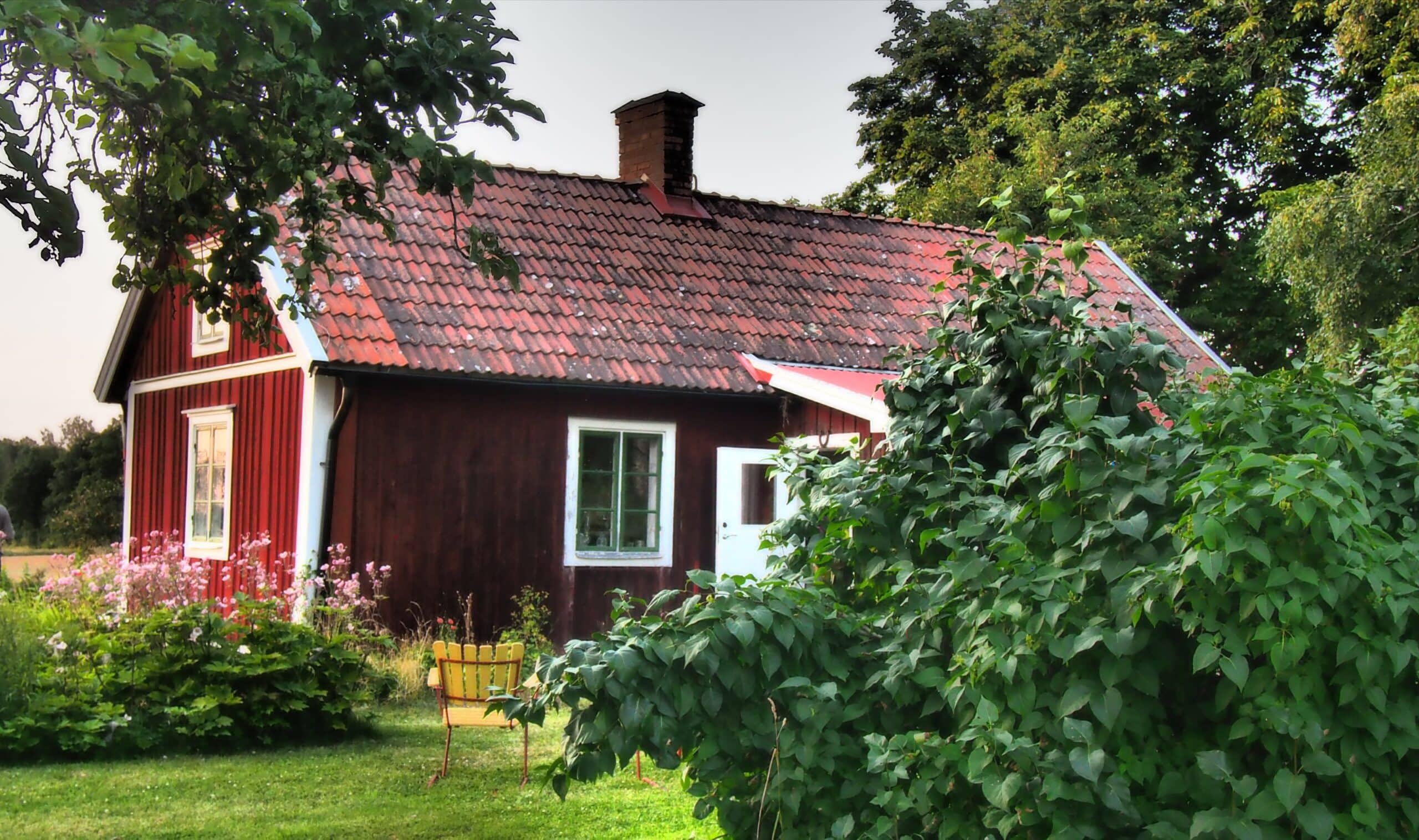 Falu Rödfärg - Falunrot/Schwedenrot - die echte rote Schlammfarbe, 10 Liter, Traditionelle Schwedische Holzfarbe, für Sägeraues Holz