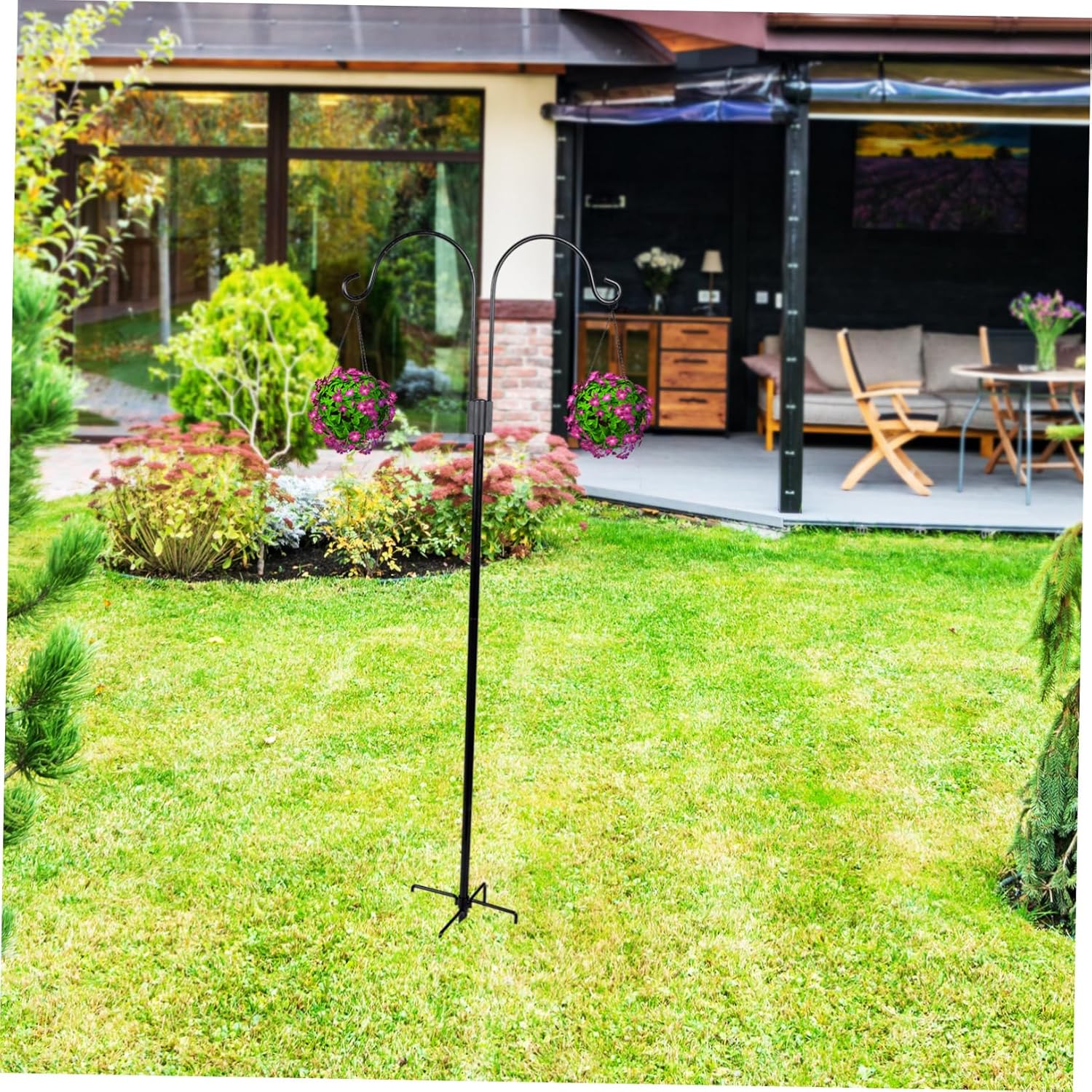 Double Shepherd Hook for Outdoor Use Heavy Duty Iron Hanger for Bird Feeders Lanterns and Plant Baskets Rust-Resistant Garden Stake with Decorative Design