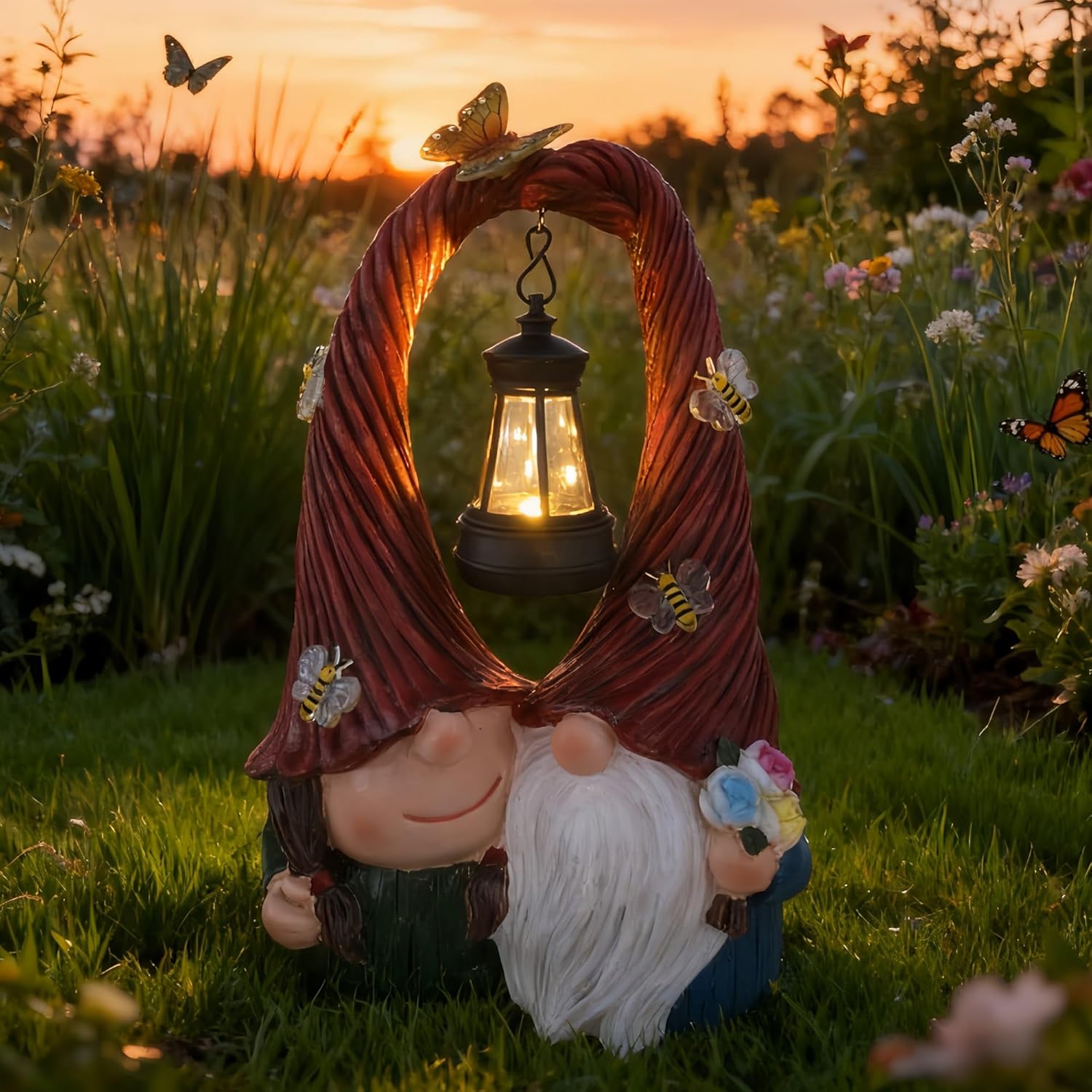 Couple Gnome Figurine with Solar Lantern Gnome Lamp Decor Garden Statue Outside Outdoor Yard Housewarming Gifts for Mom Women Grandma Valentine's Day Anniversary