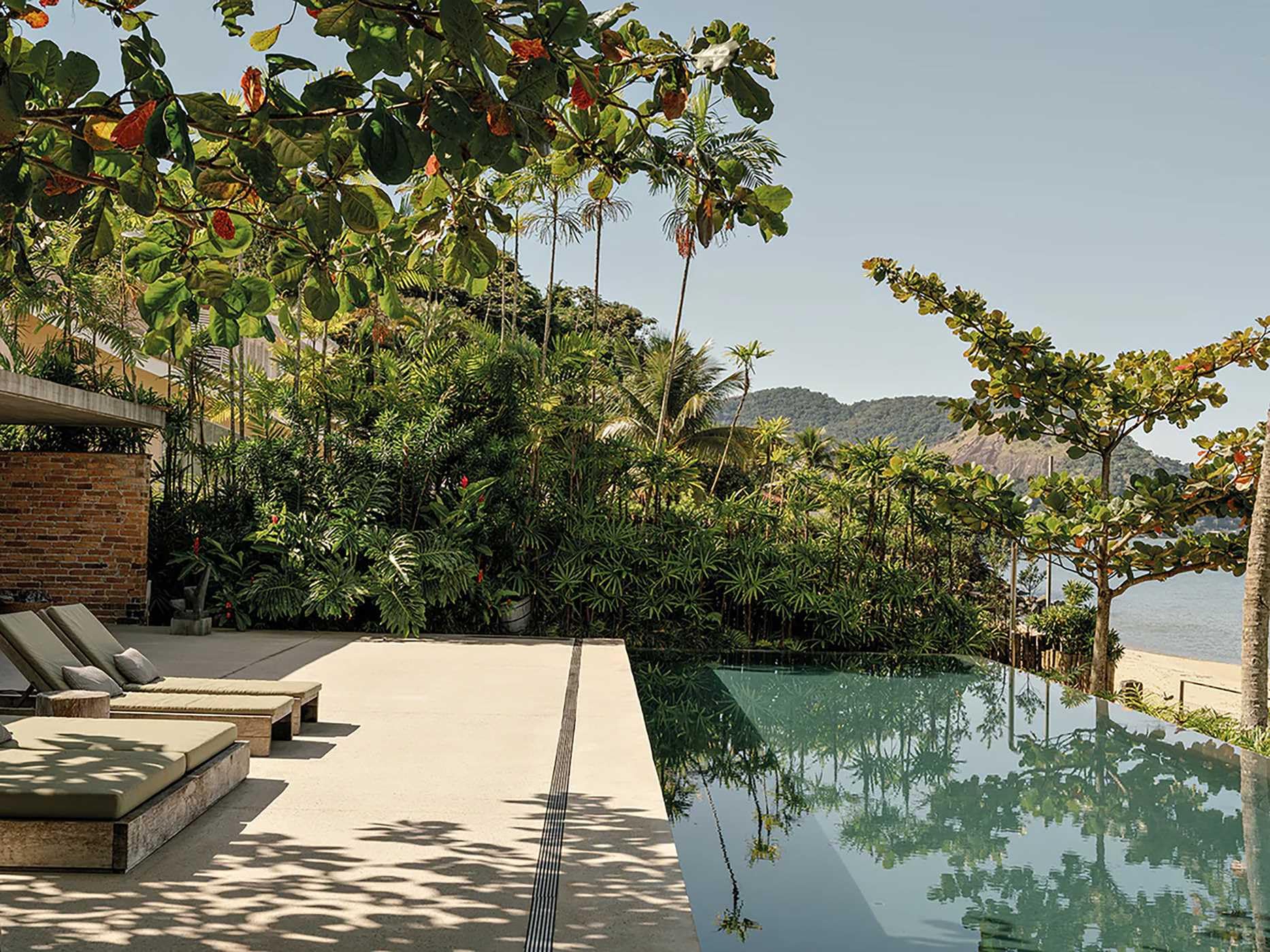 World's Best : 50 Gardens from Around the Globe /anglais (World’s Best From Around The Globe)