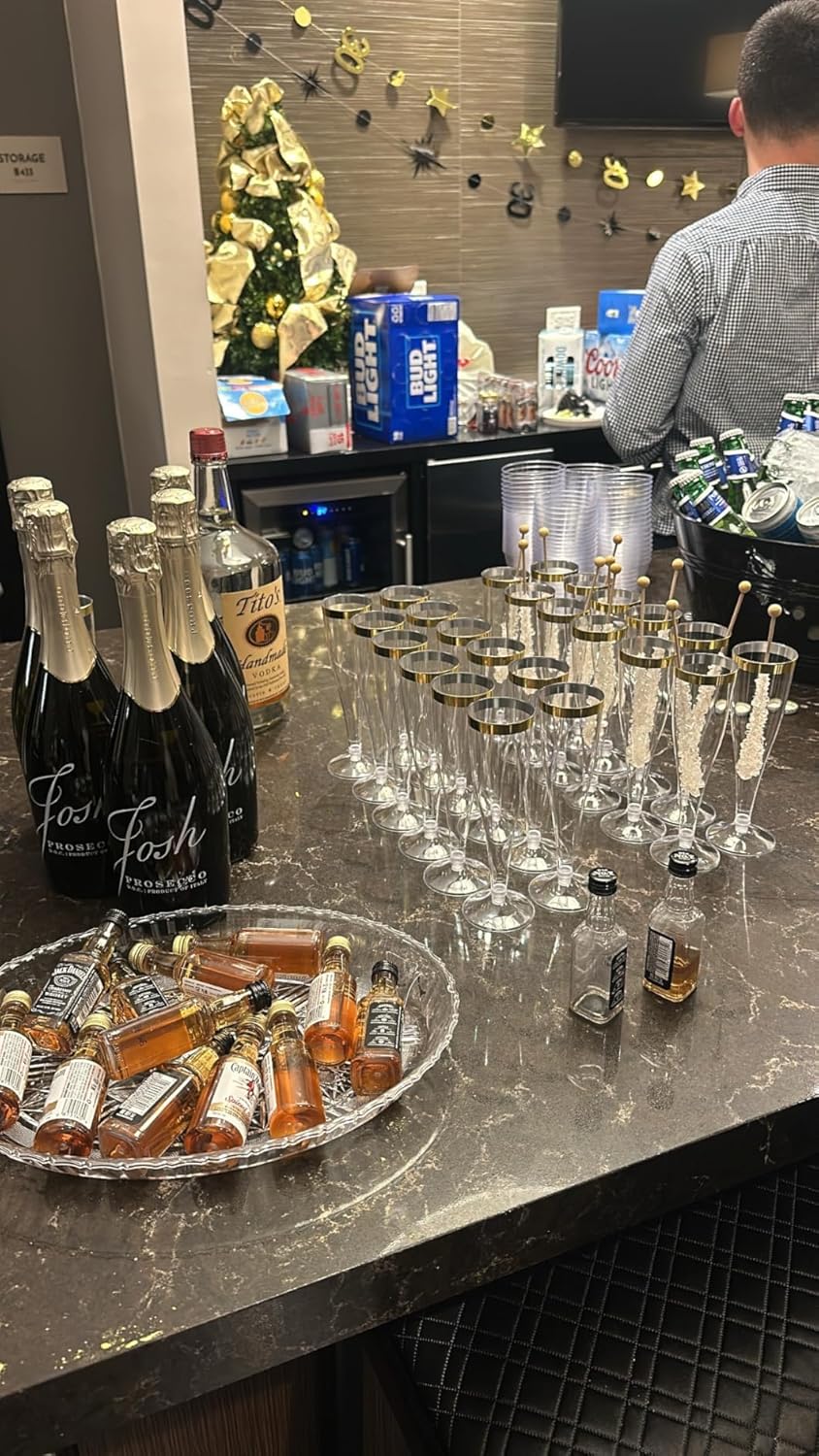 Oojami 100 Pack Plastic Champagne Flutes, 4.5 Oz Gold Rim Disposable Toasting Glasses Clear for Wedding Party Birthday Bridal Shower, Bulk Recyclable - Image 7