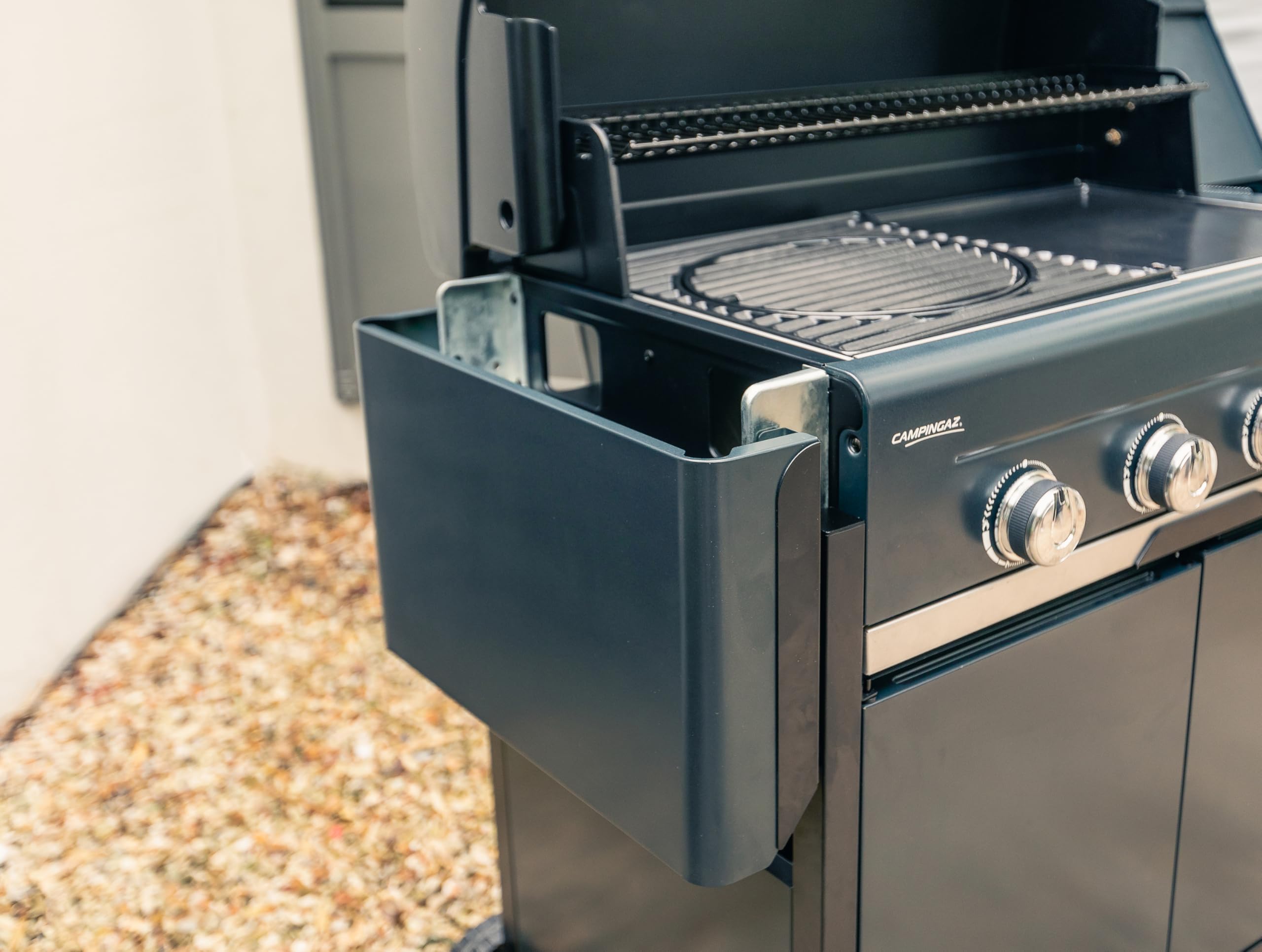 Campingaz Barbecue Gas Select 4 L | BBQ con 4 bruciatori in acciaio inox | coperchio con termometro | con sistema InstaClean | 2 ripiani laterali pieghevoli | potenza 12 kW