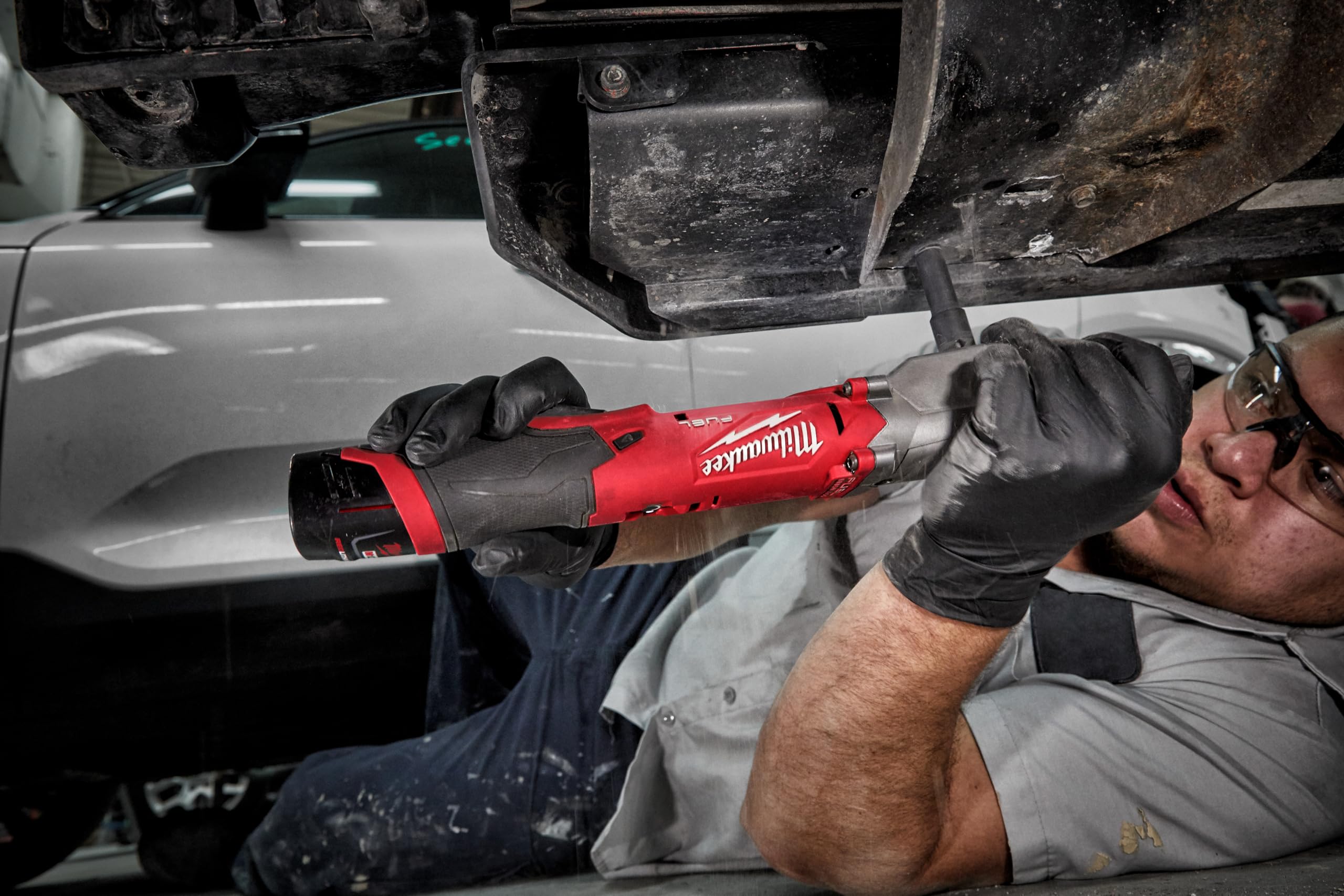 Amazon.com: Milwaukee Eléctrico - Kit de Llave de Impacto en