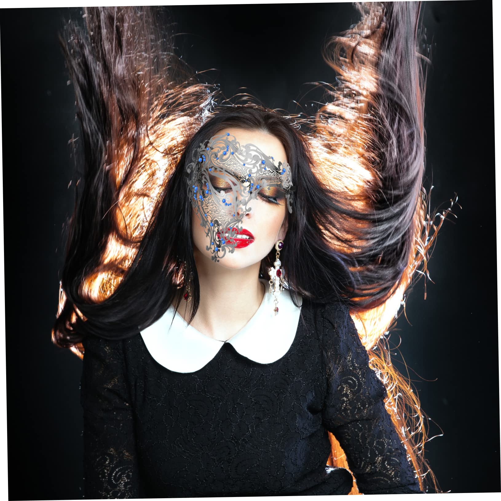 LIFKOME Masque De Diamant En Métal Accessoires De Bal Soirée De Danses Masque D'halloween Portatif Masques D'halloween Fête De Mascarade Masque De Fête Délicat Masque Noir Golden