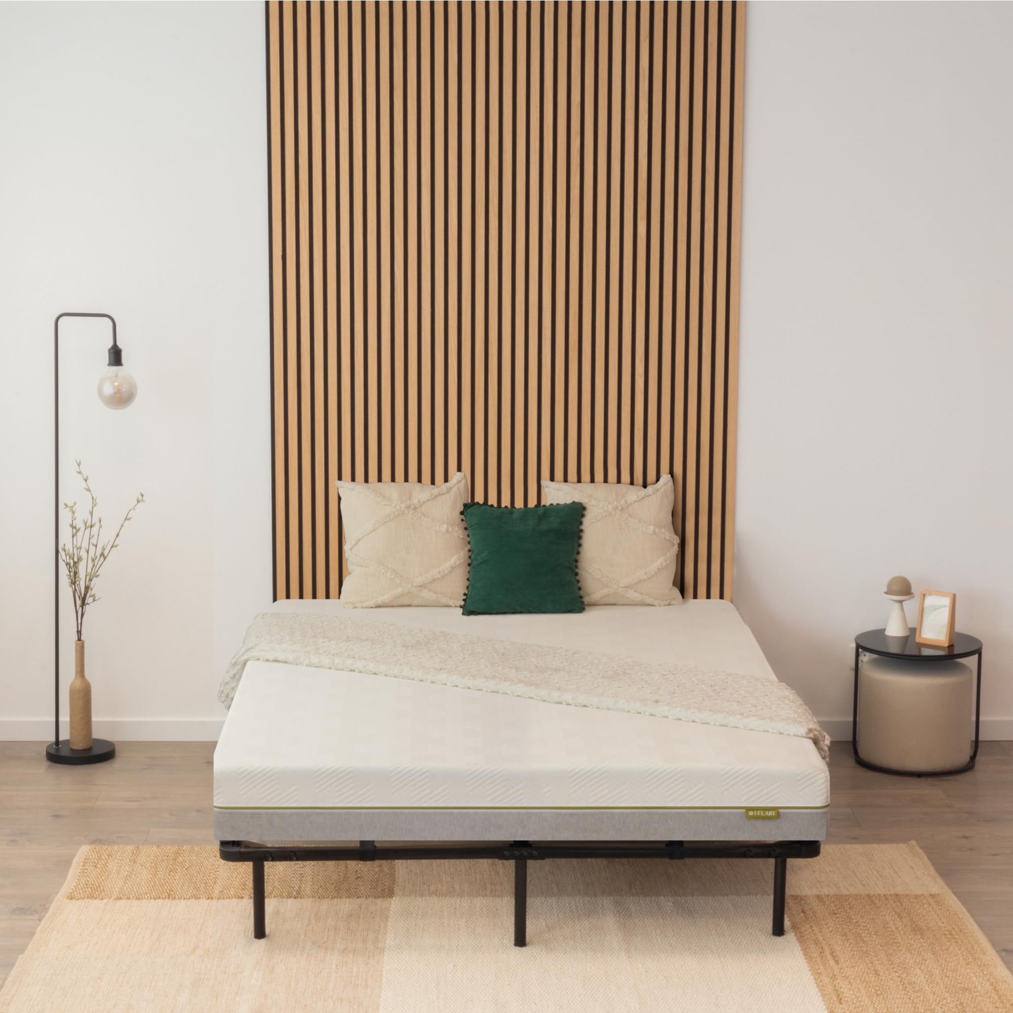 i-flair Metallbett Lattenrost 140x200 cm, Gästebett auf Füßen mit Stauraum, Lattenrahmen Ortho - für alle Betten und Matratzen geeignet