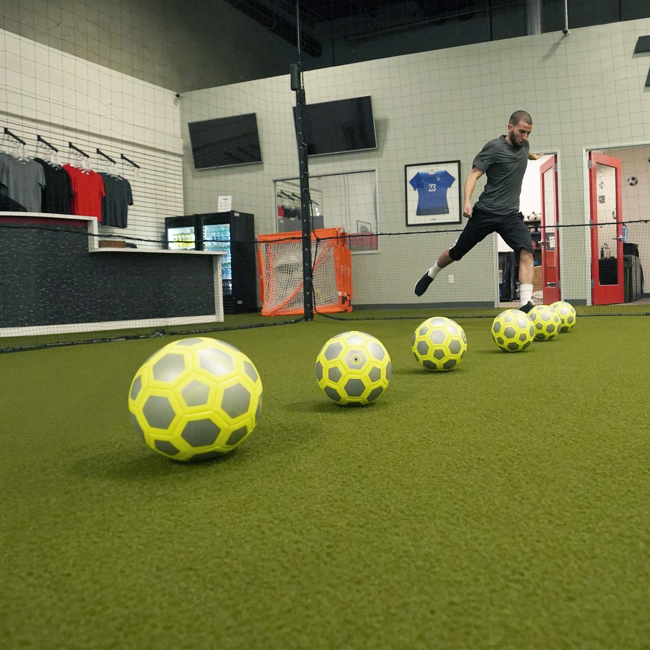 GoSports Elite Balles de Futsal – Idéal pour Les Jeux de Futsal en intérieur ou en extérieur ou pour s'entraîner – Choisissez Un ou Six Lots – Comprend Une Pompe