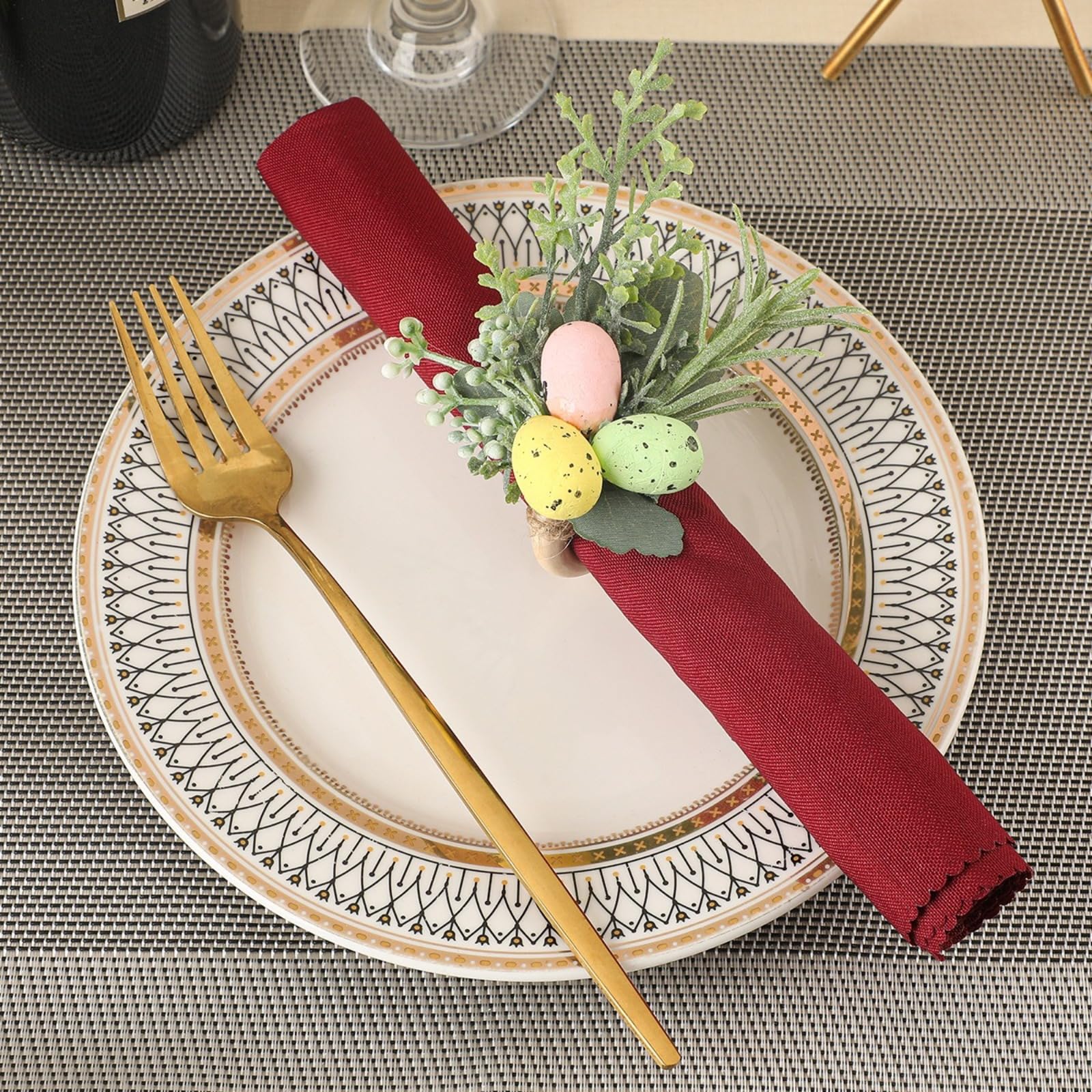 Set di portatovaglioli pasquali, in giacinto d'acqua, verde salvia, eleganti uova di Pasqua e anelli portatovaglioli di San Valentino per la decorazione della tavola da pranzo