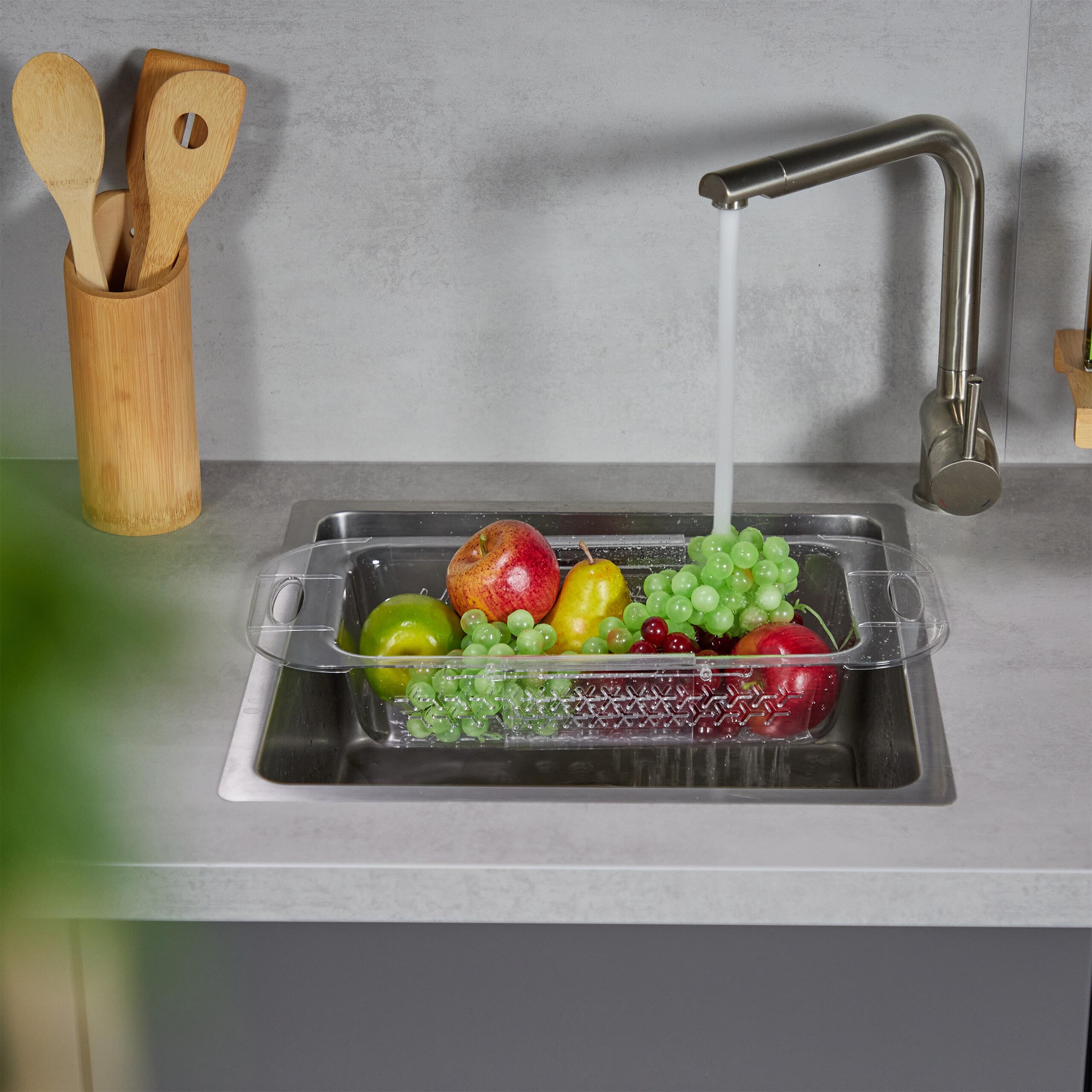 Relaxdays Vaschetta Scolapasta per Lavandino, Allungabile da 43,5-57 cm, da Appendere per Lavello, Plastica, Trasparente
