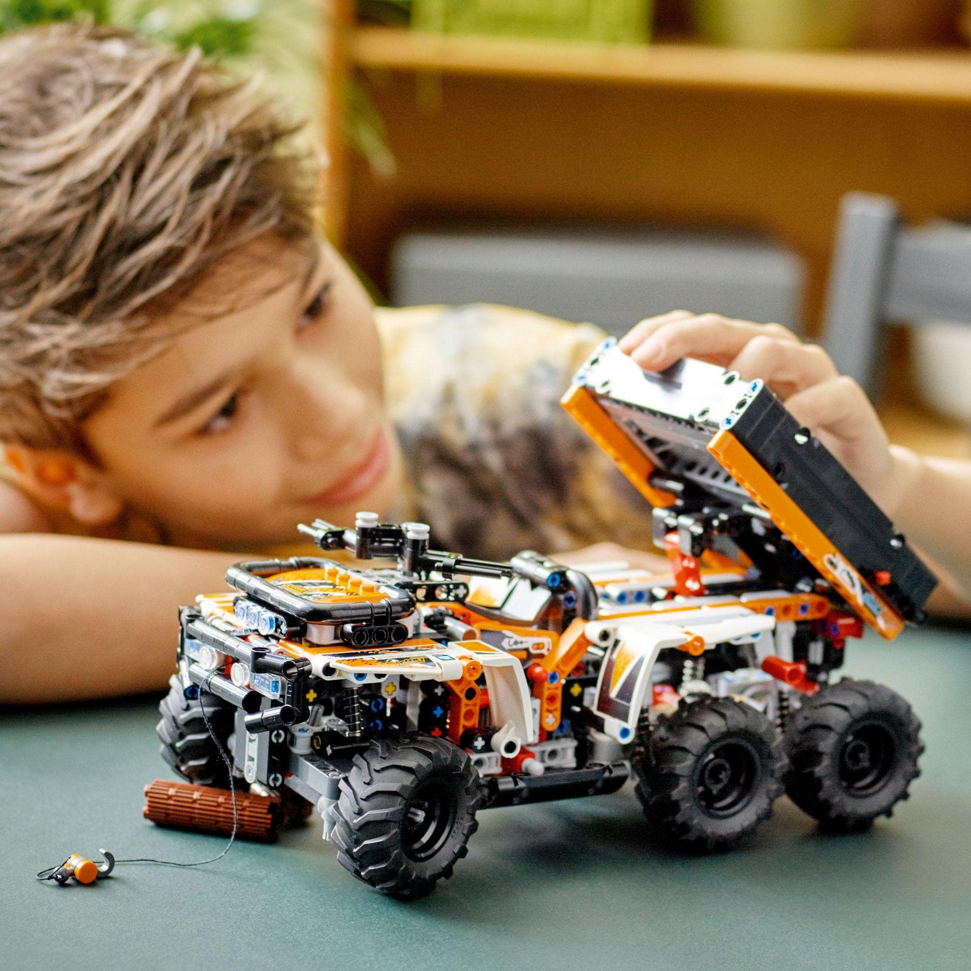 Amazon.co.jp: LEGO Technic, Off-Road Vehicle, 42139 Toy Blocks 