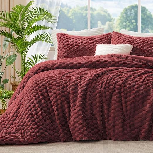 BEDELITE Fluffy Queen Comforter Set - Burgundy Fleece Soft Comforter for Queen Size Bed, Luxury Warm Bedding Set for Winter, Fuzzy Bed Set 3 Pieces (1 Comforter, 2 Pillowcases)