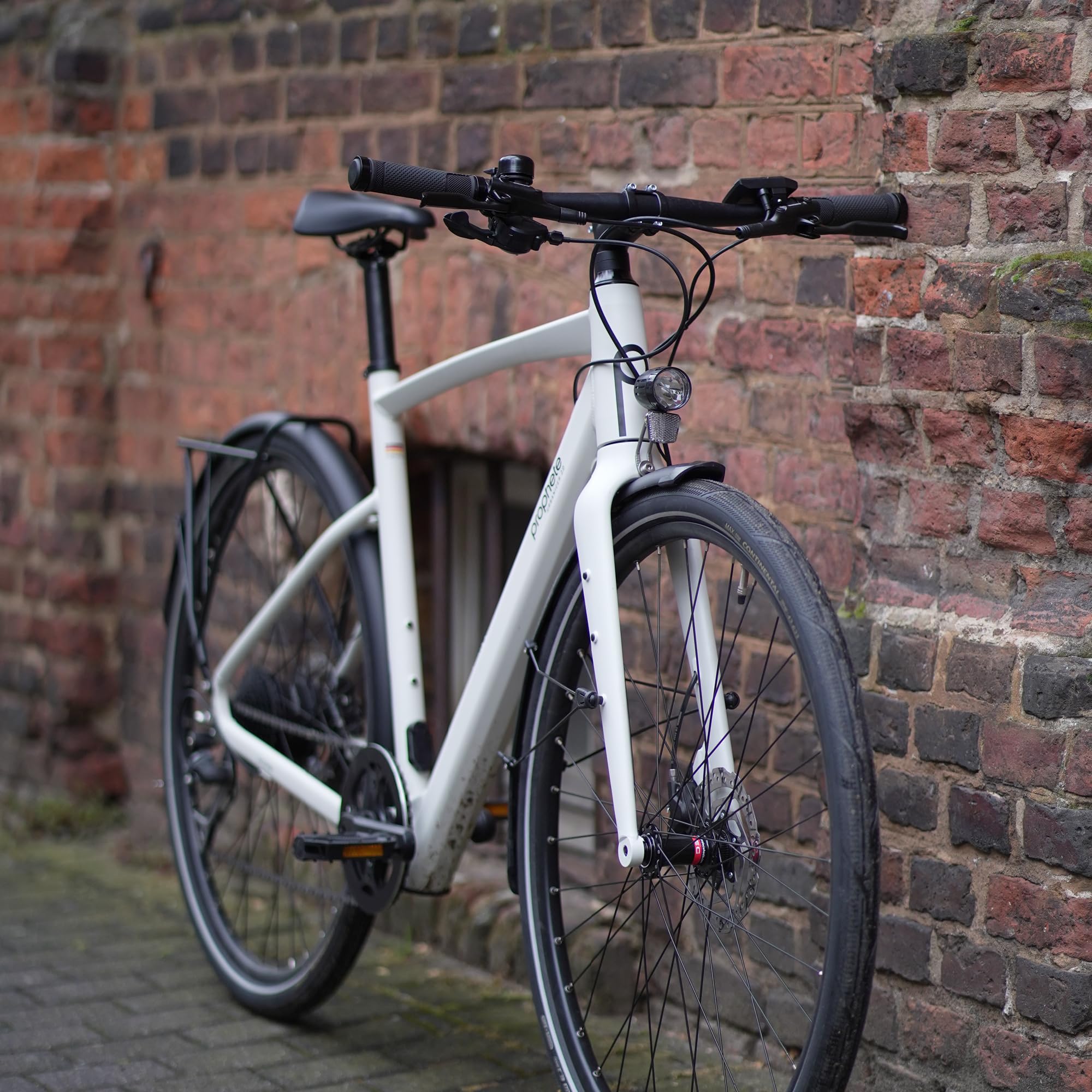 Prophete Urbanicer 2.0 Urban E-Bike 28 Zoll - 360 Wh - Integrierter Akku - Heckmotor - 9-Gang Kettenschaltung - HDY. Scheibenbremse