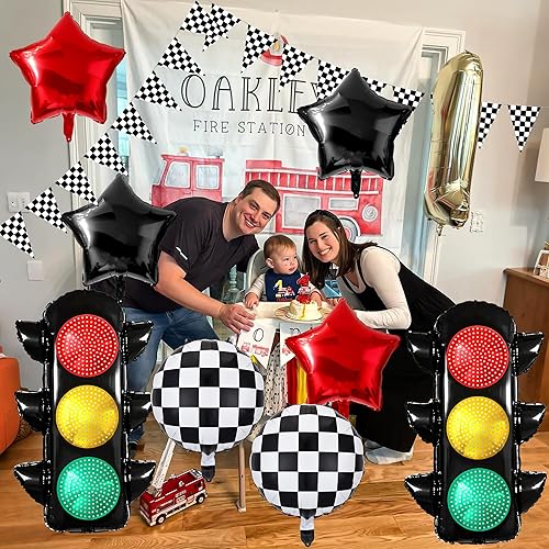 Miniatura 8 de Juego de decoraciones para fiestas de autos de carreras, incluye globos de semáforo, globos a cuadros, globos de estrella y banderín a cuadros.
