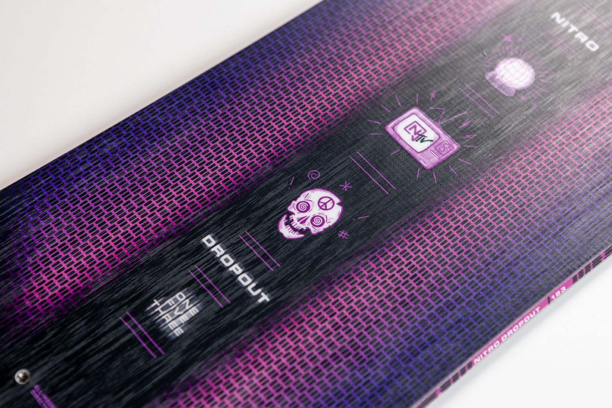 Nitro Dropout Men's All-Mountain Snowboard, 153cm MY24