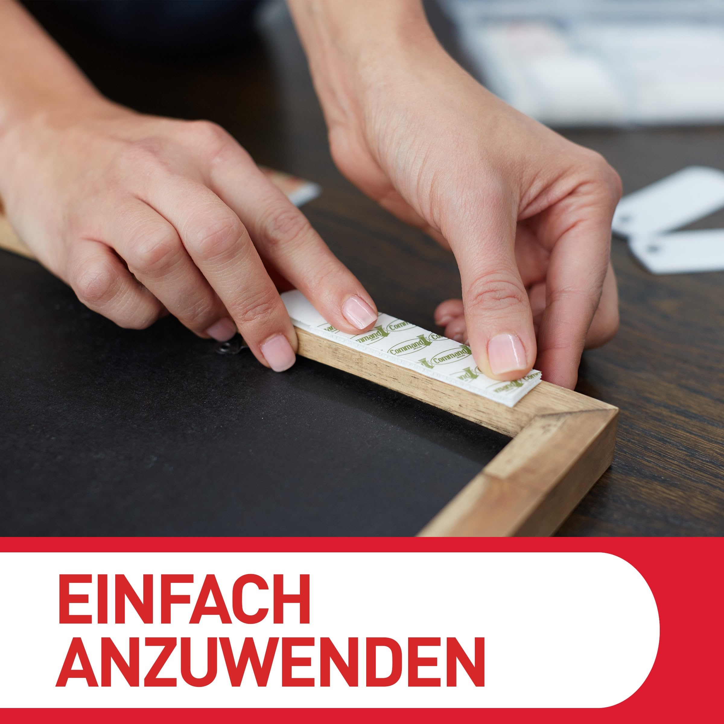 Command Klebestreifen, Vorteilspack 12x2 Größe L (24 Strips), Weiß - Bilder Aufhängen ohne Bohren, Streifen halten bis zu 7 kg, Rückstandsfreies Ablösen