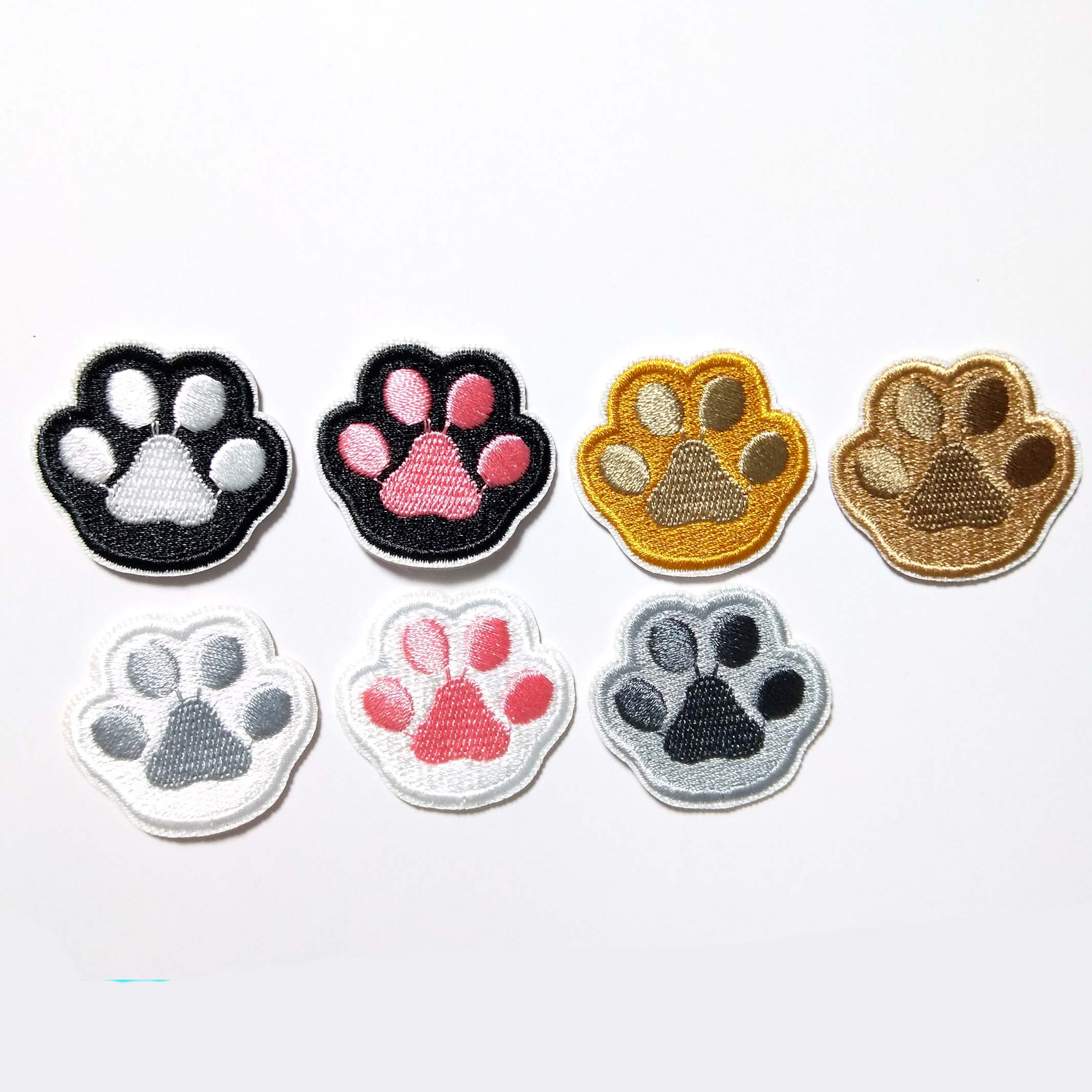 Amazon.co.jp: 猫 肉球 ワッペン 刺繍 (7枚セット) : ホビー