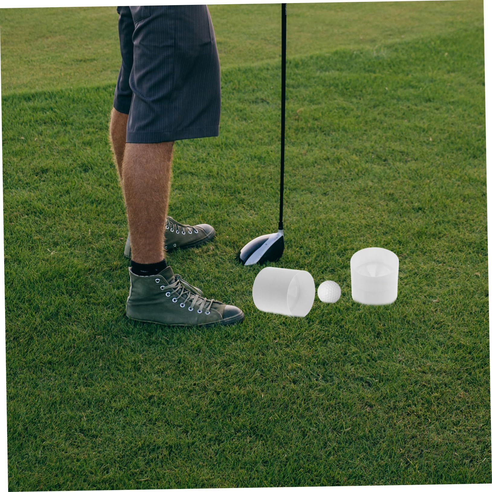 GOOHOCHY Golfing Supplies 2pcs Plastic Putting Cup Golf Hole Cup Training Tool for Golfers Replacement Equipment
