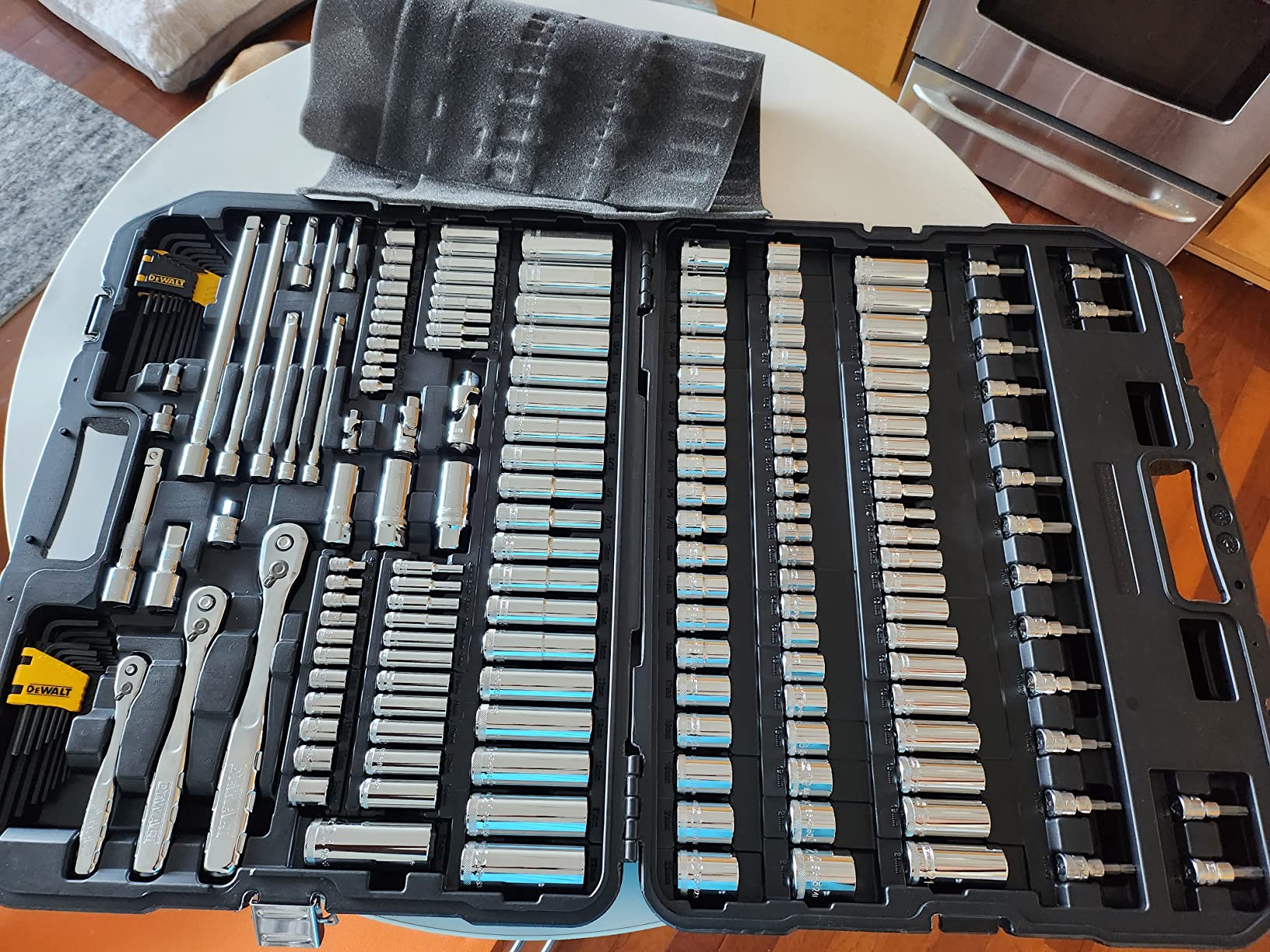 $32/mo - Finance DEWALT Mechanics Tool Set, SAE and Metric, 1/2, 1/4, 3 ...