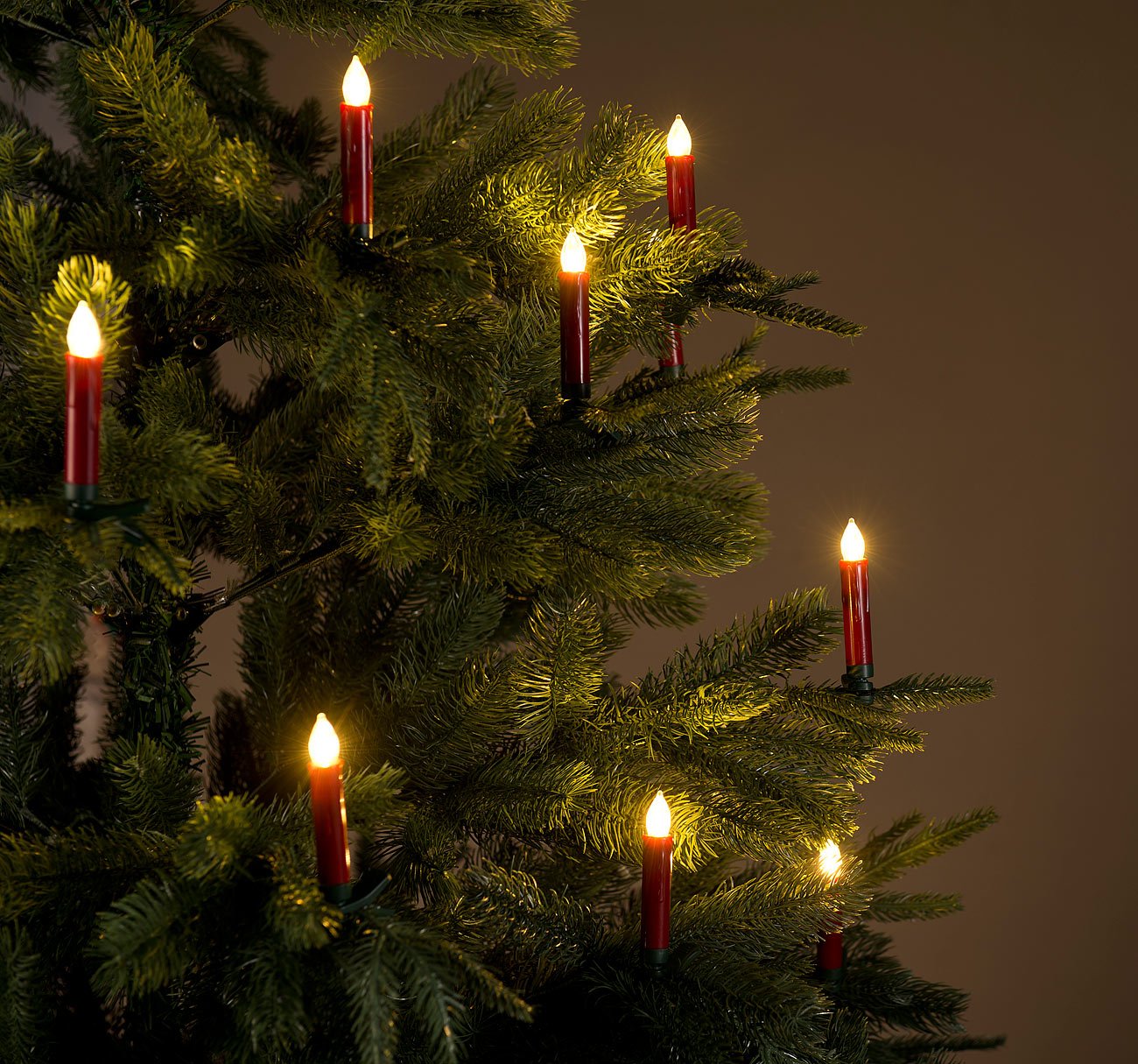 Lunartec LED Weihnachtsbaumkerzen: 20er-Set LED-Weihnachtsbaum-Kerzen mit IR-Fernbedienung, rot (Christbaumkerzen kabellos, Weihnachtskerzen elektrisch, Baum) Beleuchtung