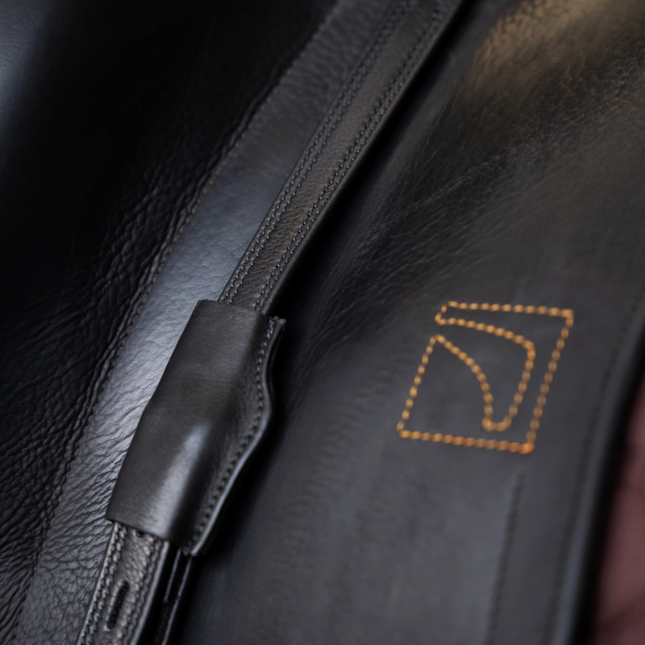 Imperial Riding Steigbügelriemen IRH Monoleaf mit Nylonkern, Leder-Steigbügelriemen für Monoblatt-Sättel, Schwarz, 60cm