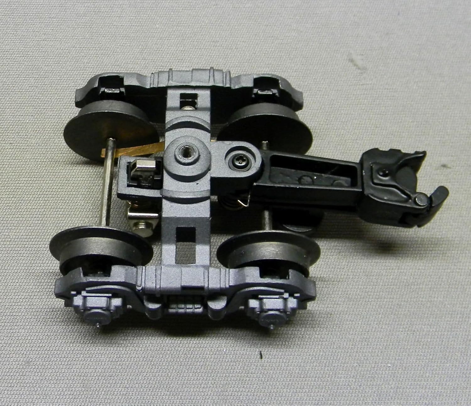 LIONEL 4 WHEEL TENDER TRUCK & COUPLER REAR POLAR EXPRESS O