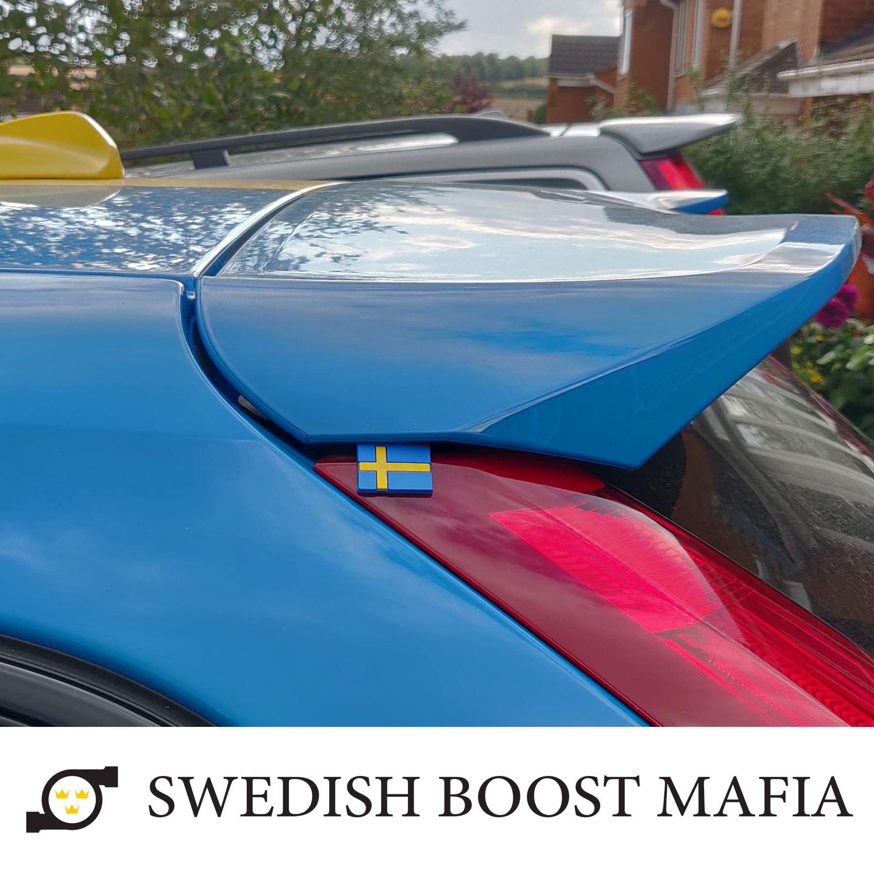 Gummianhänger für Saab und Volvo mit schwedischer Flagge, 2 Stück