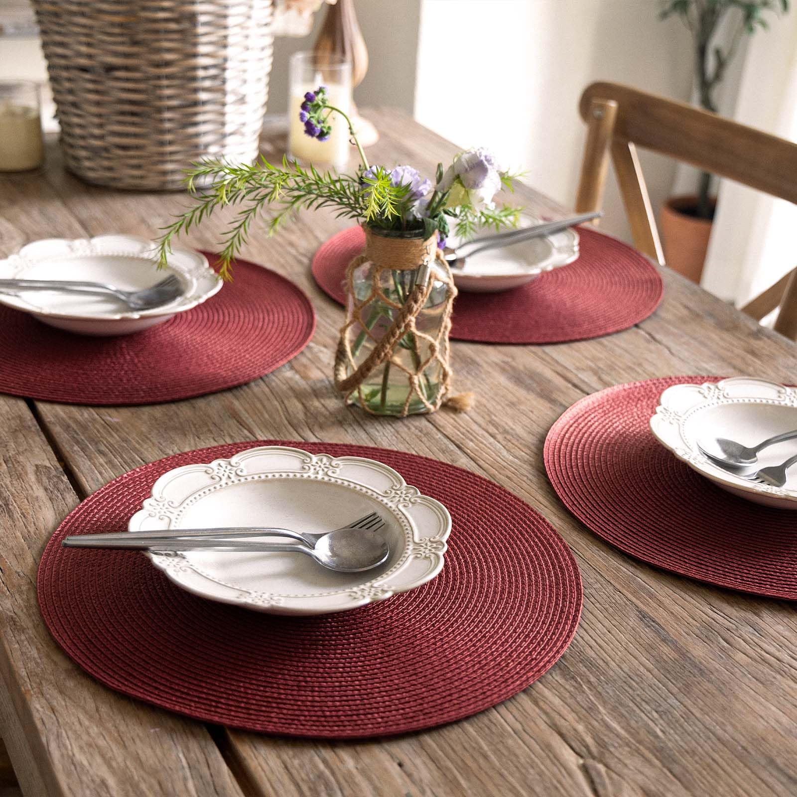 FunWheat Lot de 8 sets de table ronds tressés pour tables de salle à manger, lavables, antidérapants, 38,1 cm (bordeaux, 8 pièces FunWheat Lot de 8 sets de table ronds tressés pour tables de salle à manger, lavables, antidérapants, 38,1 cm (bordeaux, 8 pièces