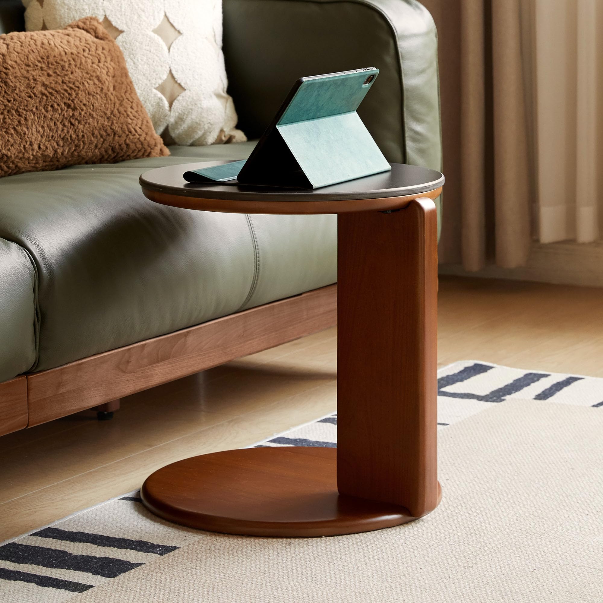 YESWOOD C-förmiger Beistelltisch 45 cm, Keramik Sinterstein Tischplatte, Massivholz Sofatisch aus Tulpenbaum, Couch Beistelltisch für Laptop, Schwarz | Platte aus Sinterstein, hitzebeständig und kratzfest, modernes Design, Beistelltisch für Wohnzimmer