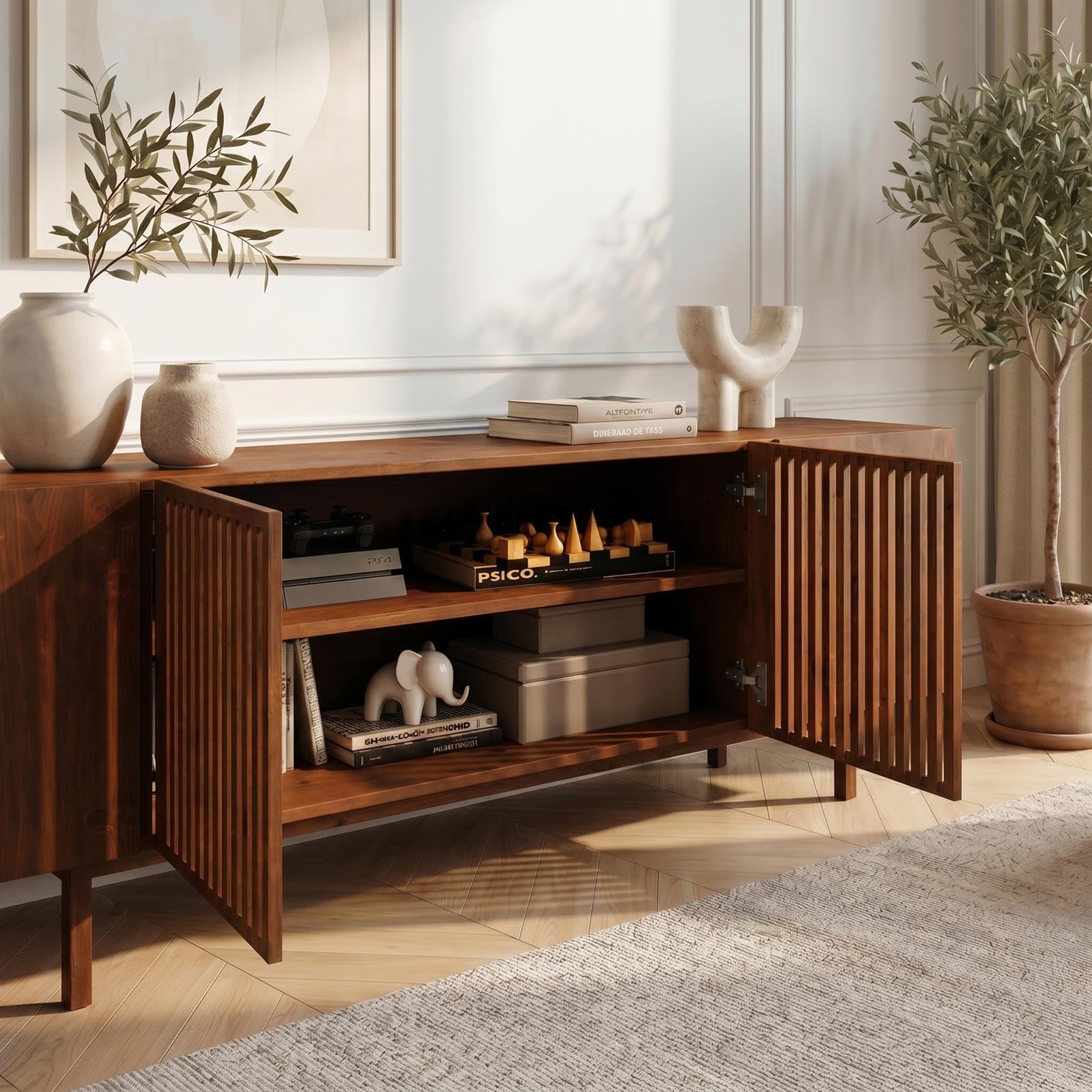 IDIMEX Lowboard Linn, 180 cm aus Massivholz, Kastanie Finish - TV Lowboard mit Lamellentüren, TV Schrank aus Kiefernholz, Sideboard für Wohnzimmer und Flur, niedrige Kommode mit Stauraum.