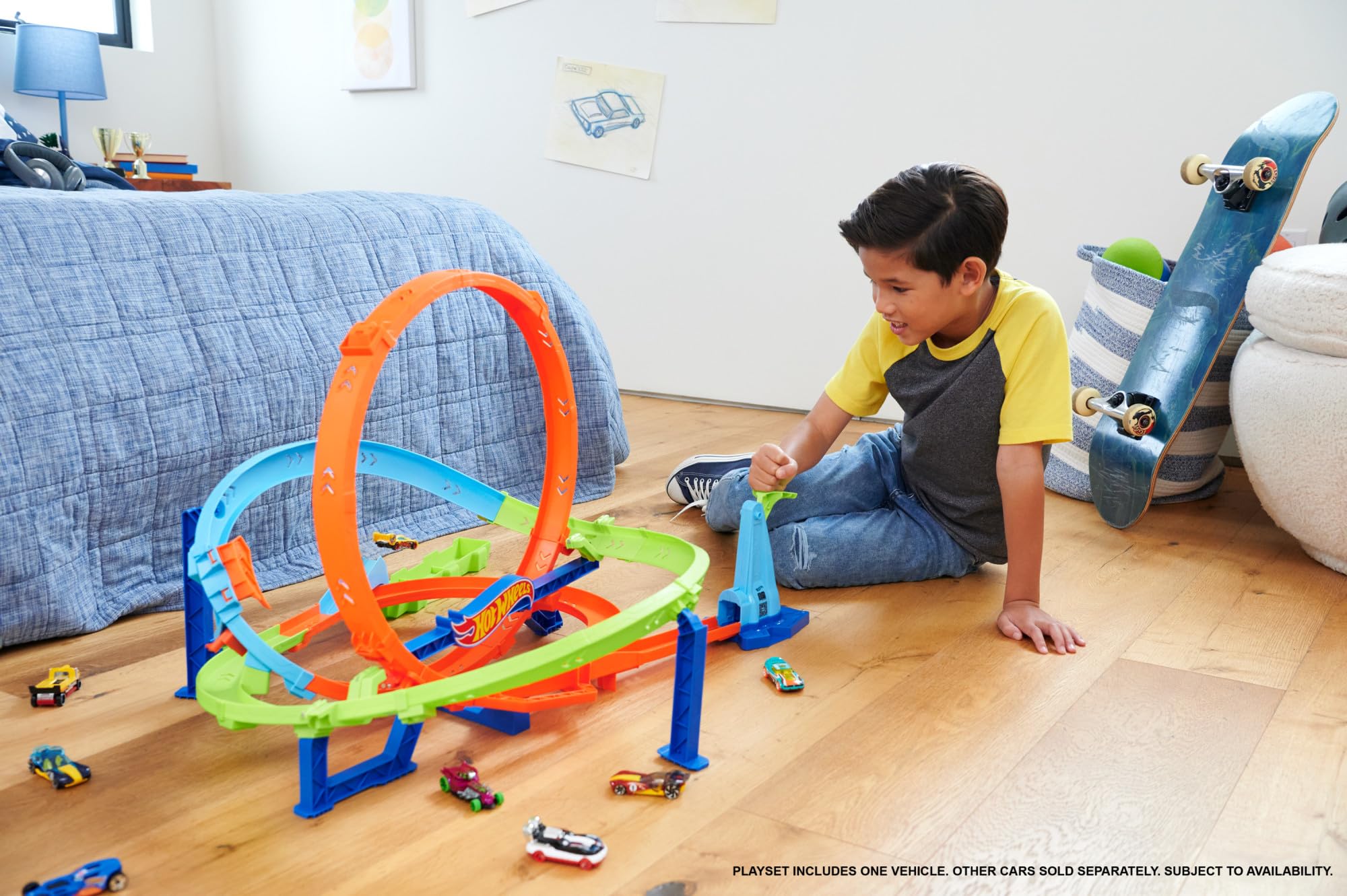 Hot Wheels Let's Race – Na start! - Netflix - Zakręcone tornado Zestaw z 2 sposobami zabawy i 1 samochodzikiem Hot Wheels, łatwe przechowywanie, HXM94