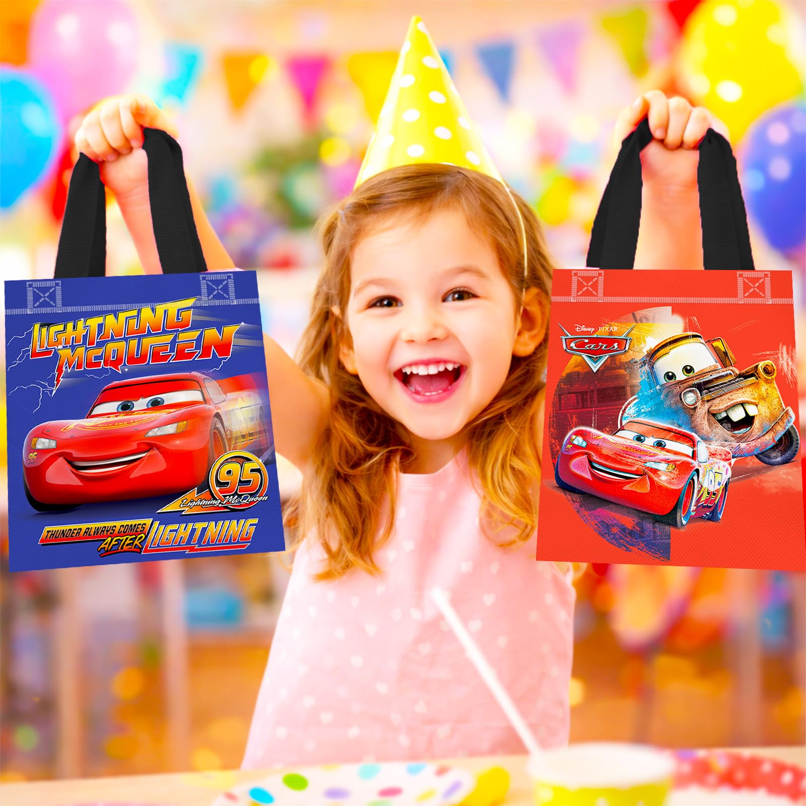 Disney Cars Party Favors Ultimate Set – 24 sacchetti per feste con mini libro di attività da colorare, adesivi, tatuaggi | Saetta McQueen Compleanno Forniture