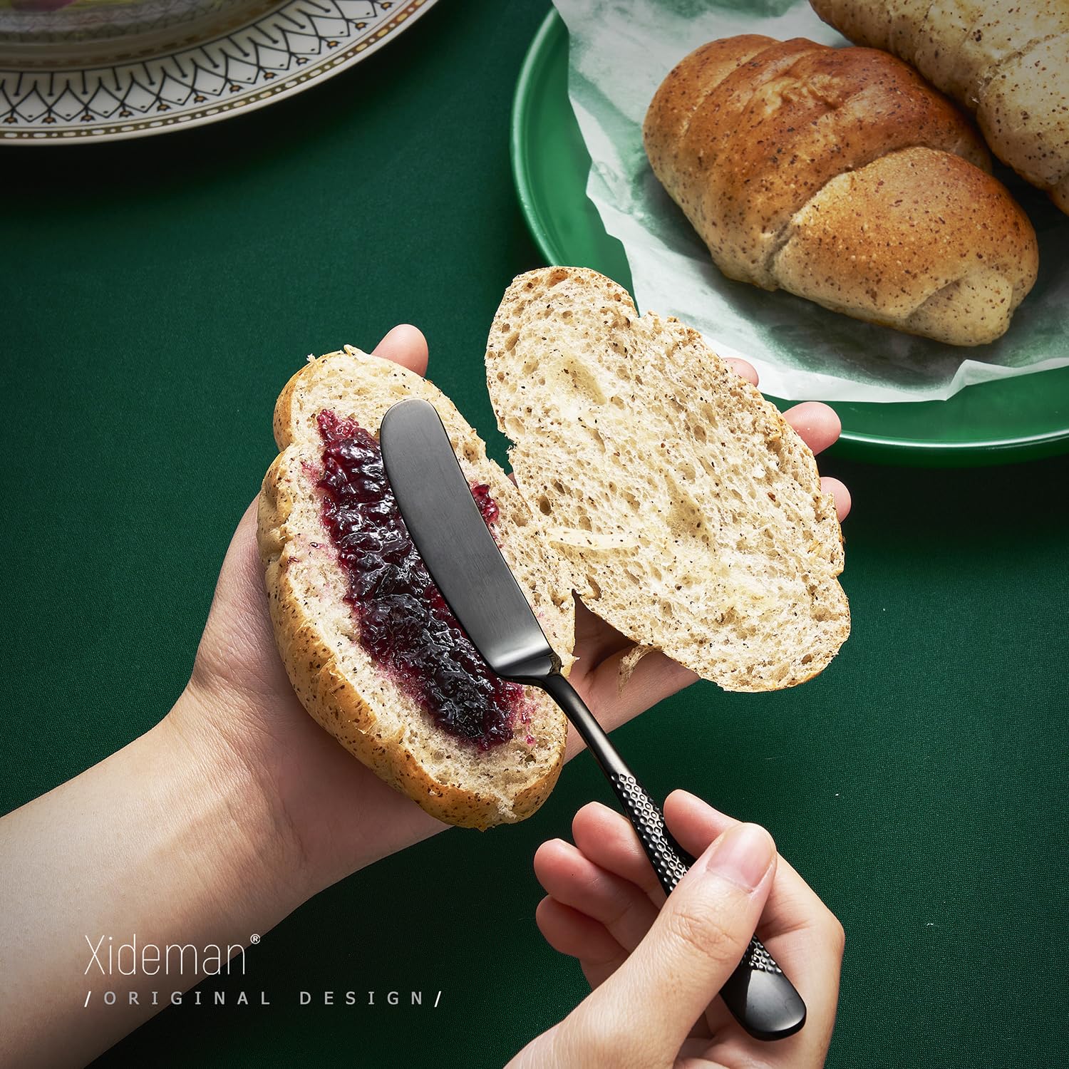 Lot de 7 couverts de service en acier inoxydable martelé 18/10 – Couverts d'hôtesse avec couteau à gâteau et pelle à gâteau (Noir)