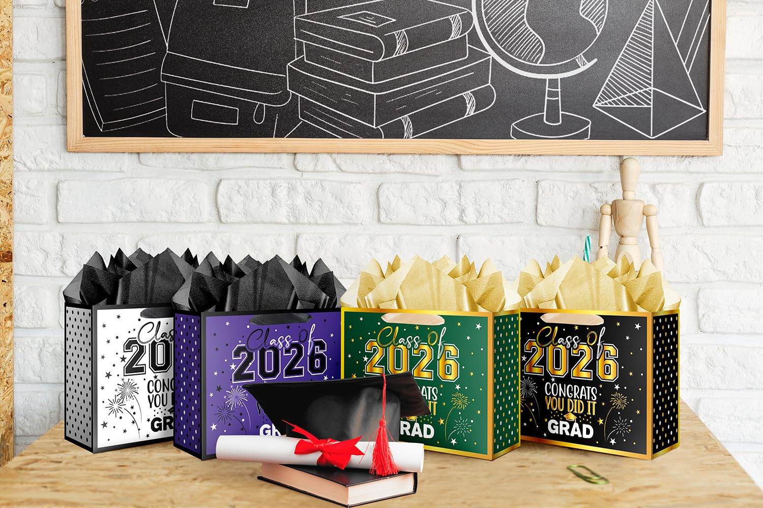 Jaywayang 12.6" Large Green and Gold Graduation Gift Bag, 2026 Congrats Grad Desgin Gift Bag with Tissue Paper and Card for High School, College Graduation Season Theme Party.