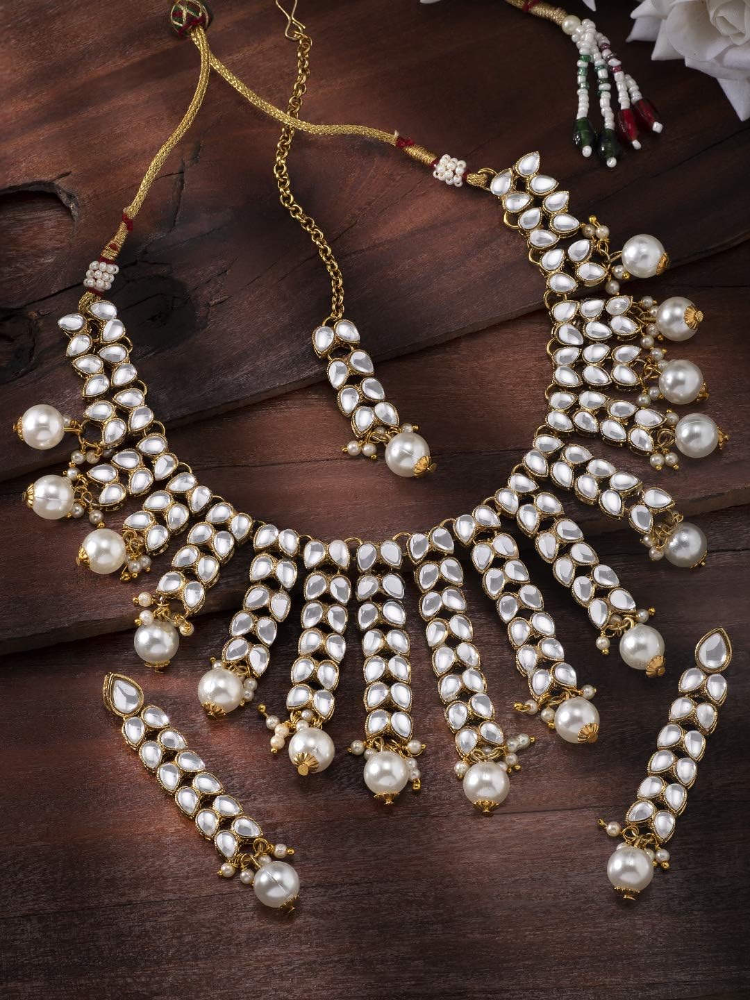 Aheli Elegant Indian Wedding Wear Faux Kundan Studded Choker Necklace with Maang Tikka Set Ethnic Fashion Jewelry Gift for Women Green Stone Kundan Leaf - Image 3