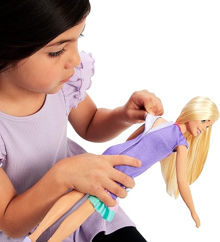 Miniatura 8 de Barbie My First - Muñeca preescolar, Malibú con cuerpo suave de 13.5 pulgadas, ropa y accesorios para fiestas y acostarse, cabello rubio