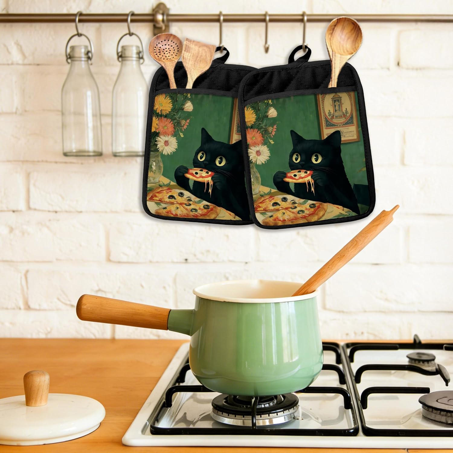 Whimsical Black Cat Eating Pizza Pot Holders Heat Resistant, Black Cat Lovers Gifts, Pizza Food Lover Gifts Oven Potholder Hot Pads for Kitchen Countertops Baking Cooking