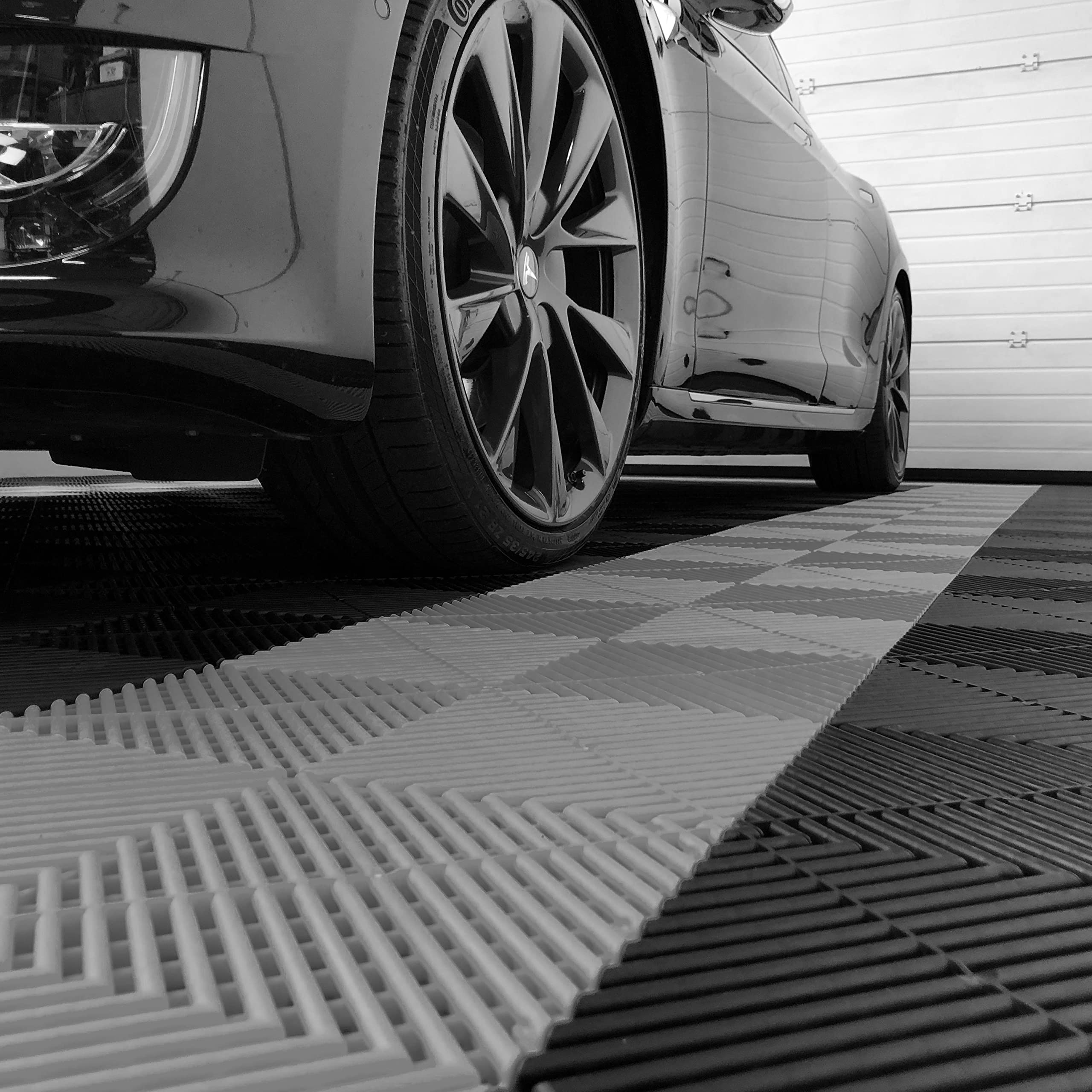 SOGI PAV-03-GR Kit piastrelle in PP per pavimento officina, garage - 40x40 cm - 1 mq - 10 mq - 50 mq - 100 mq - colore grigio (10 mq = 62 piastrelle)