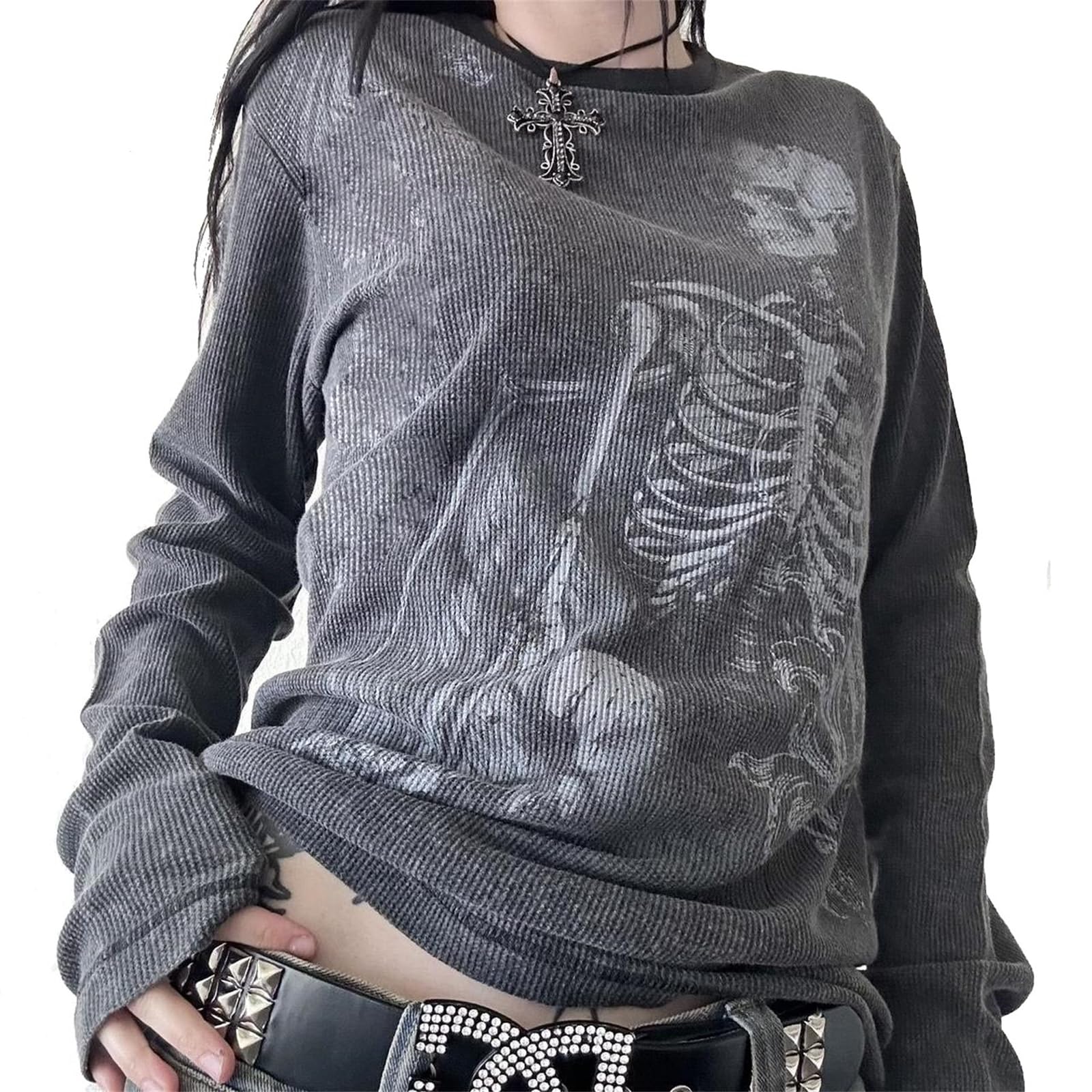 Amiblvowa Women Y2K Grunge T Shirt Emo Aesthetics Graphic Tops Teen Girl Vintage Baggy Goth Tops Harajuku Punk Grunge Clothes